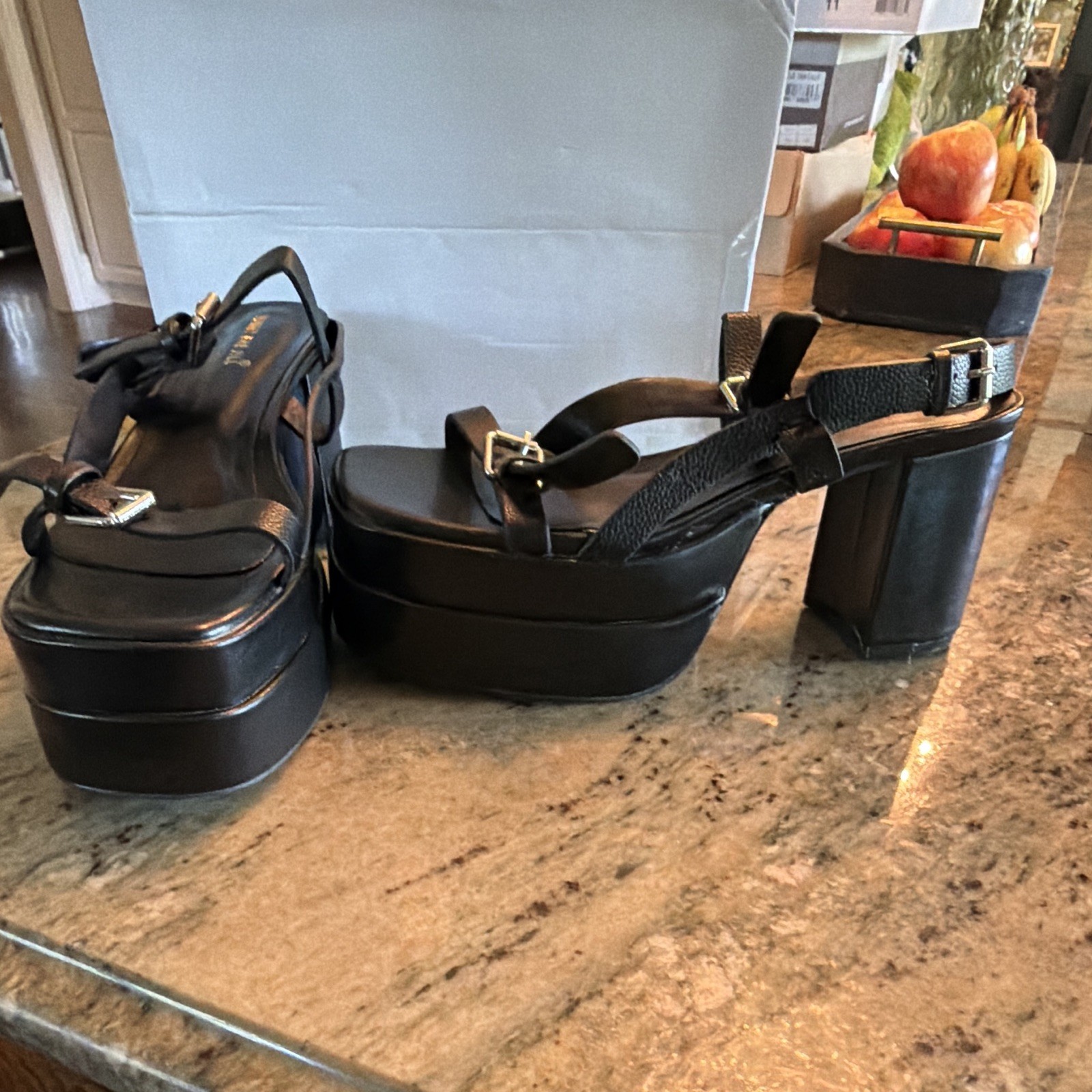 Womens Black Faux Leather Platform Strappy Ankle Strap Buckle Sandals 11 M