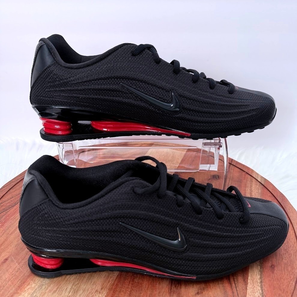 Nike Shox Z Womens Black University Red Sneakers Size 8.5 HQ7540-002 Athletic