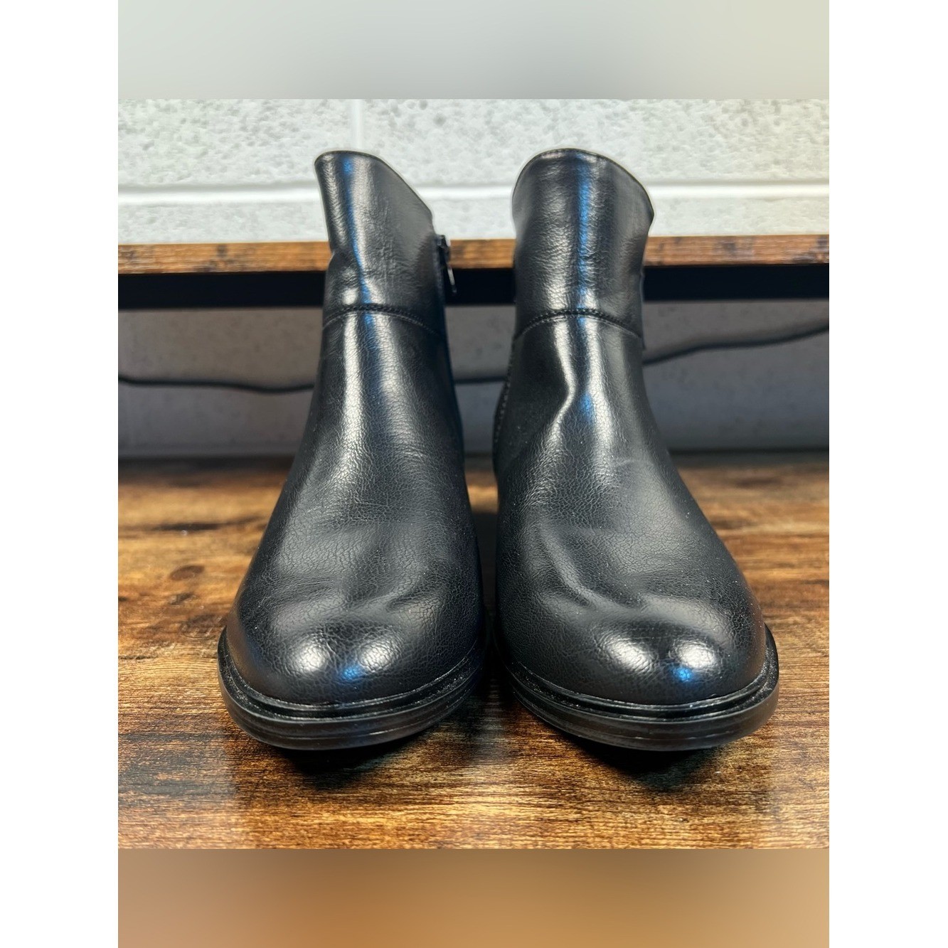 BareTraps Booties Alona Black Boots Low Heel Almond Toe Zip Faux Leather 7.5