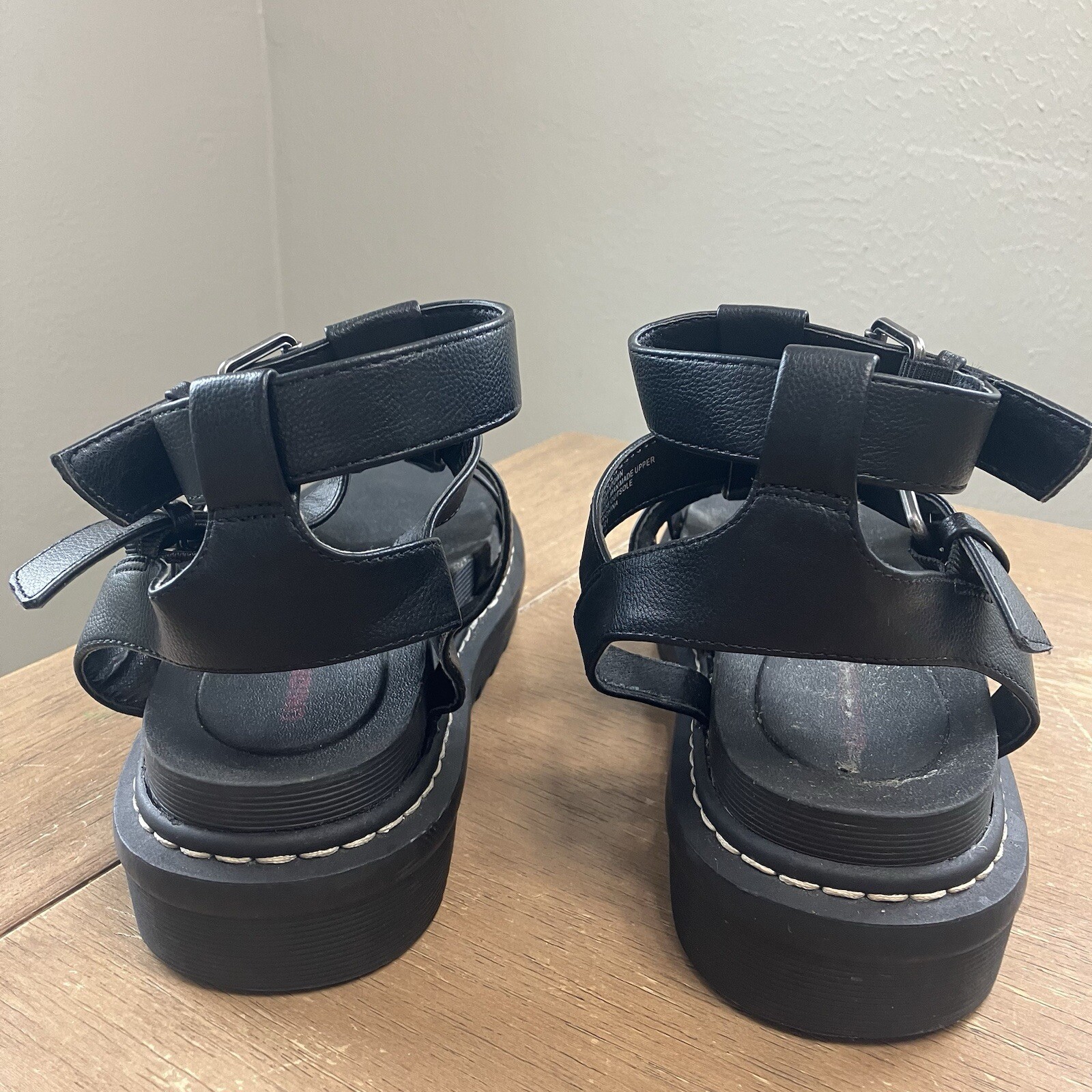 Vintage Y2K UNIONBAY Chunky Platform Black Fisherman Sandals Women’s 9M Buckles