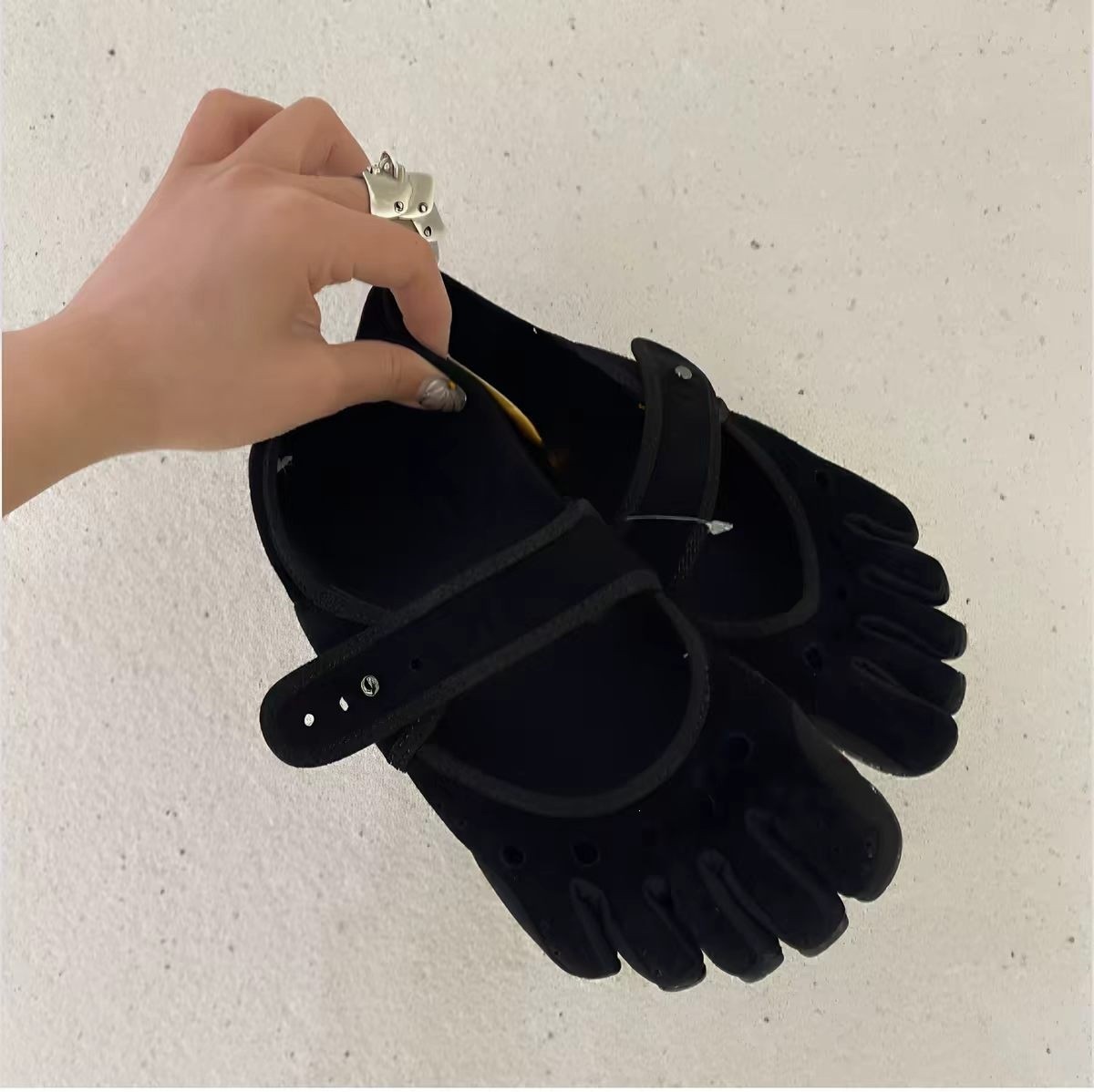 Vibram Five Fingers Yoga Shoes Mary Jane Shoes Non-Slip Soft Sole Sports Casual