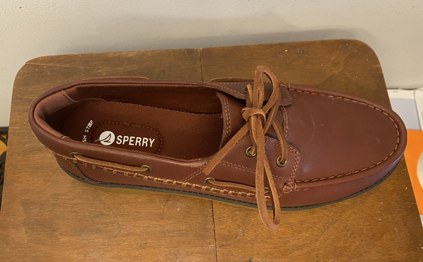 Sperry Women’s Leather Wells Boat Casual Lug Shoe – Cordovan Brown – Size 5.5M
