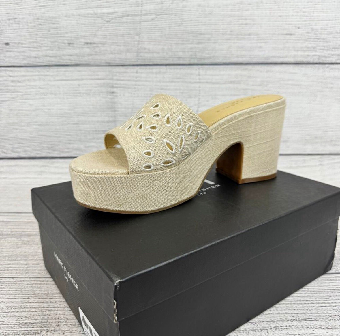 Marc Fisher Women’s Beige Natural Eyelet Summer Platform Slide Sandals; Size 10
