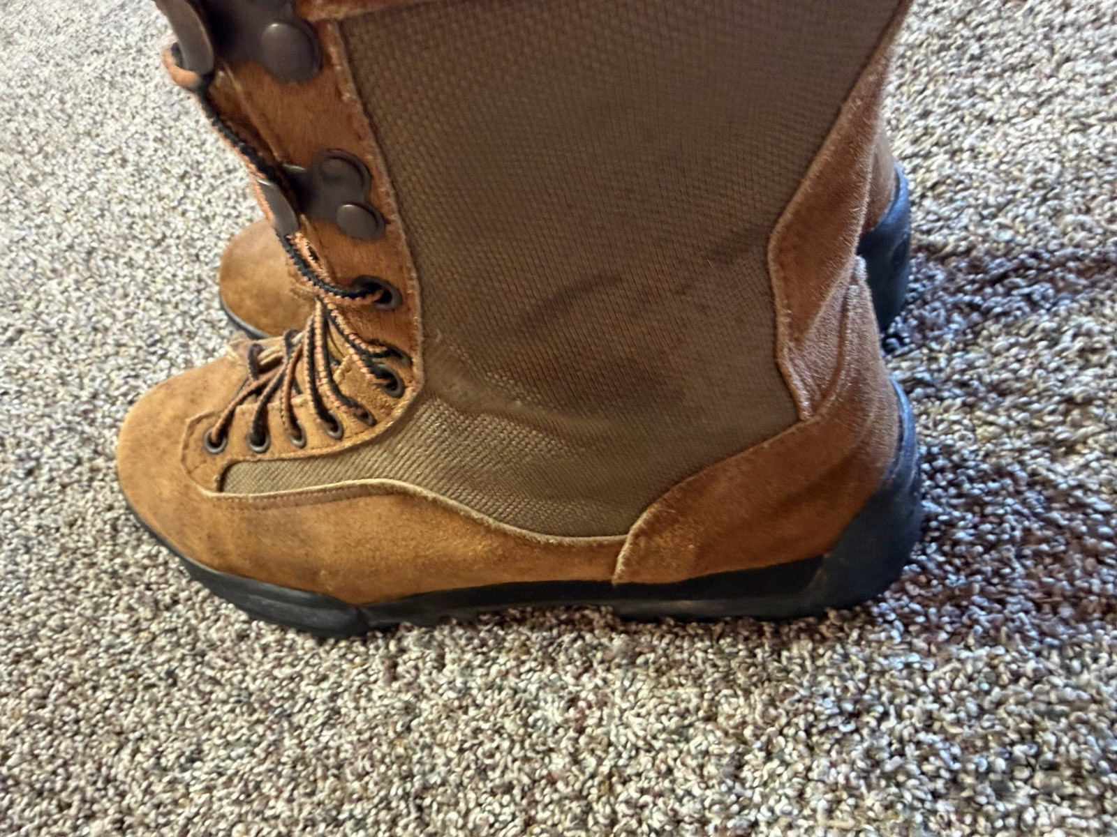 Vintage Danner Gortex Cross Hiker 8″ Boots Women’s Size 9 Hunting USA Insulated