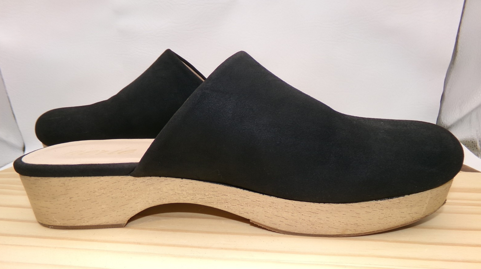 Aerie Slip On Clogs Womens Black Size 10 Faux Suede Wood Heels