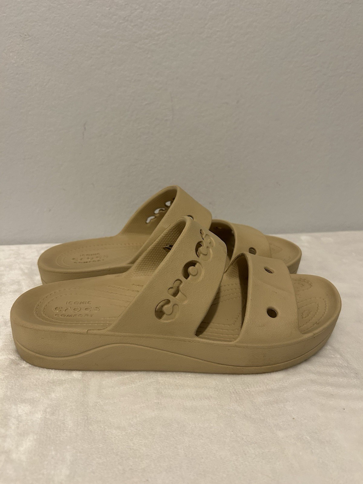 Crocs Women’s Baya Beige Platform Slide Sandals US 8