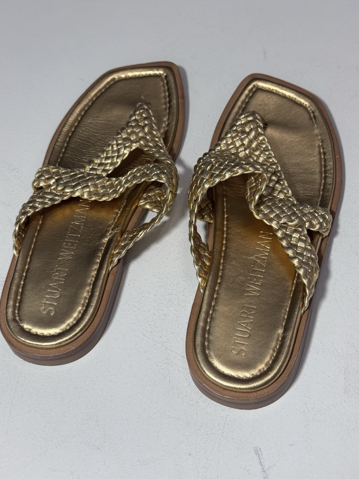 Stuart Weitzman Gold Braided Thong Sandals 9 AA EU 39.5 Leather Flats