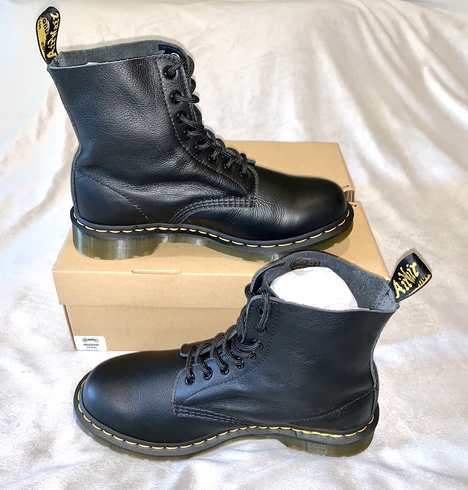Dr. Martens Pascal 1460 Virginia Leather Boots Women Size US 10- Black -NEW