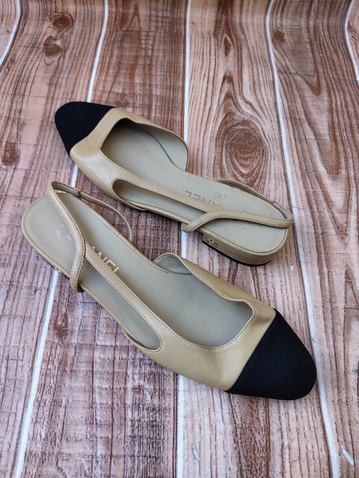 CHANEL Slingback Grosgrain CC Cap-toe Beige Black Leather Flats EU 39 US 8.5