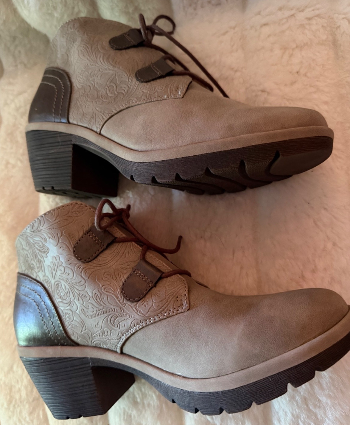 EURO SOFFT by SOFFT SIZE 9.5 Taupe Faux Leather Suede Lace Up Embossed Bootie