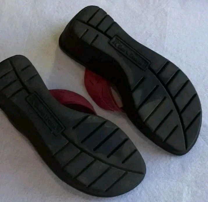 Bear Traps size 6.5M Kanya pink black leather chunky wedge sandals