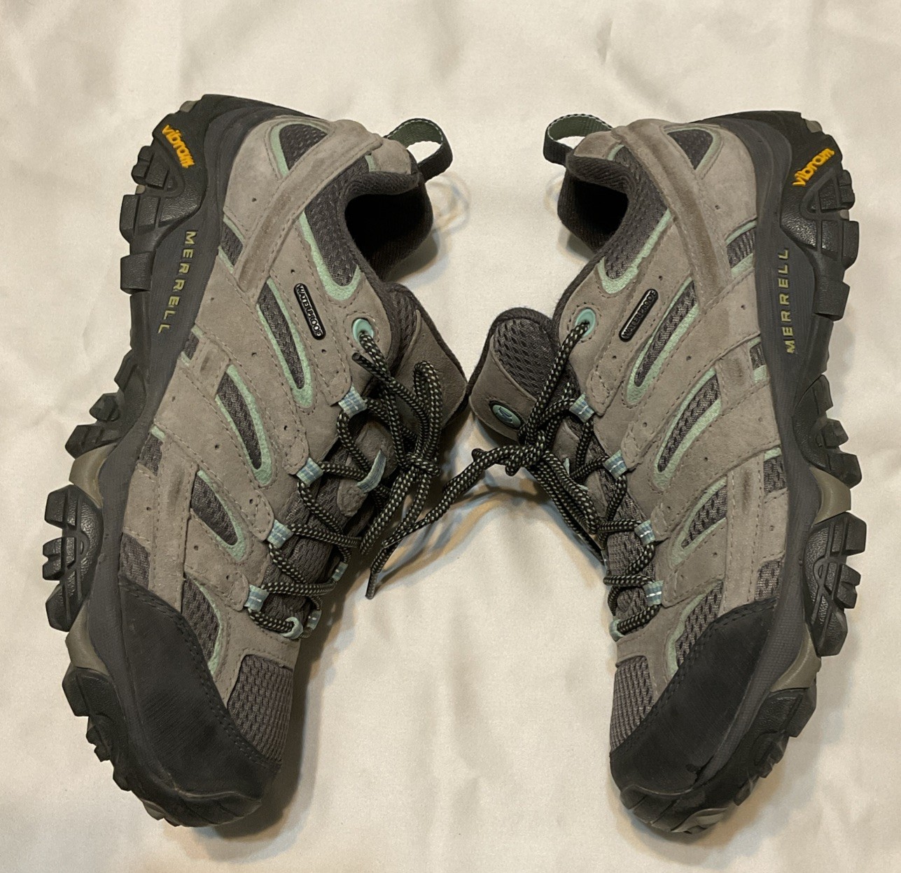 MERRELL WOMENS MOAB 2 WATERPROOF COMFORT HIKING SHOES J06028 Sz 10 Mint Gray