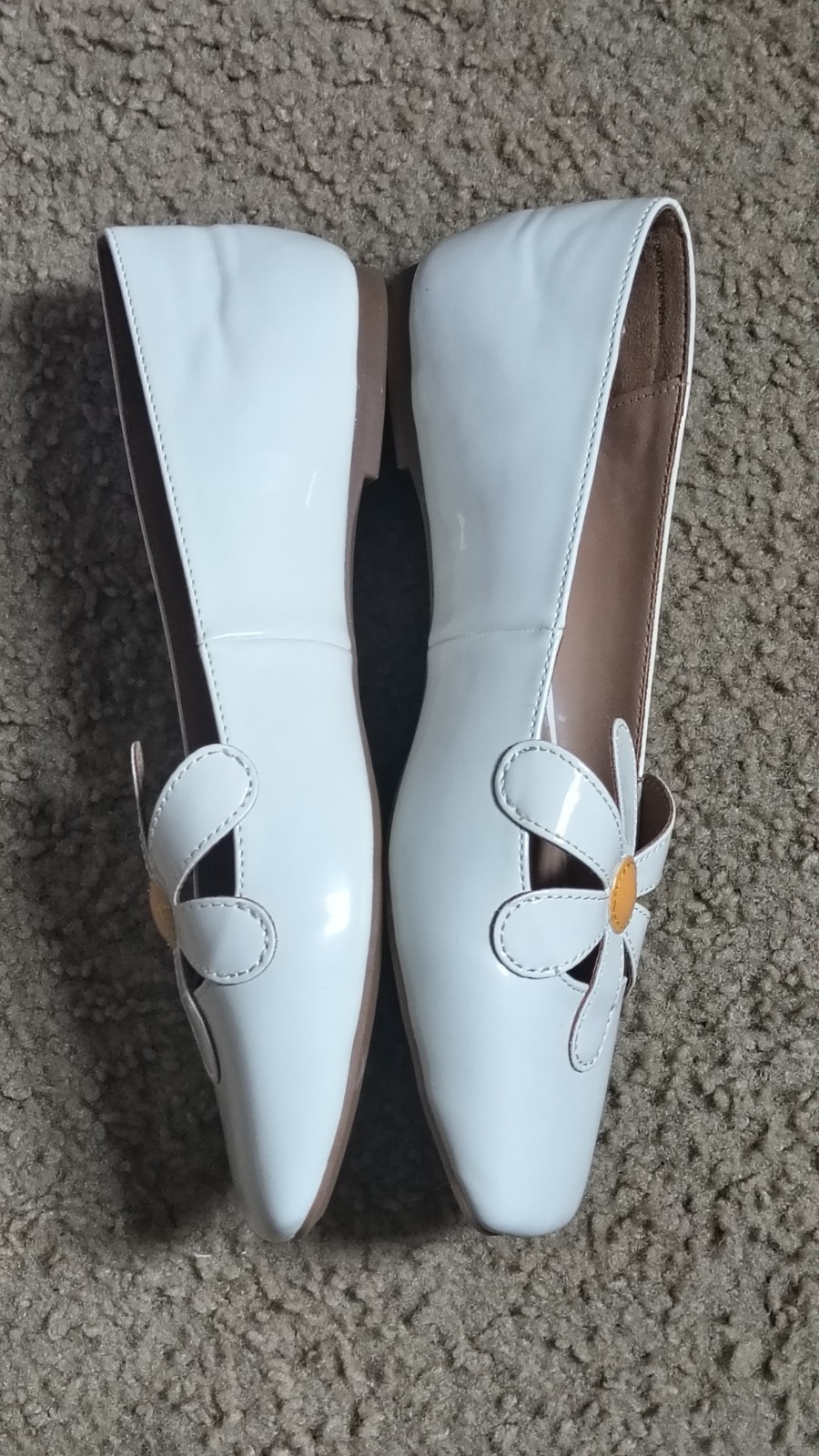 Katy Perry Women’s White Slip-On Flats Square Toe Flower Logo Synthetic 6.5 M