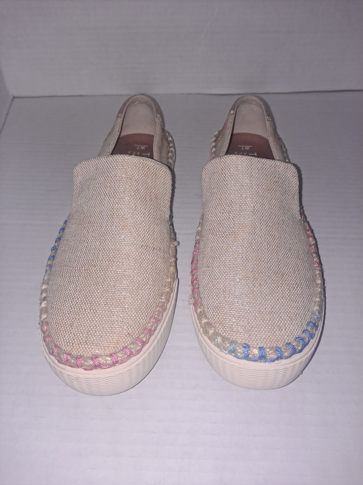 Tom’s Slip On Women’s Size 7 Beige Metallic Shoes Multicolor Thread