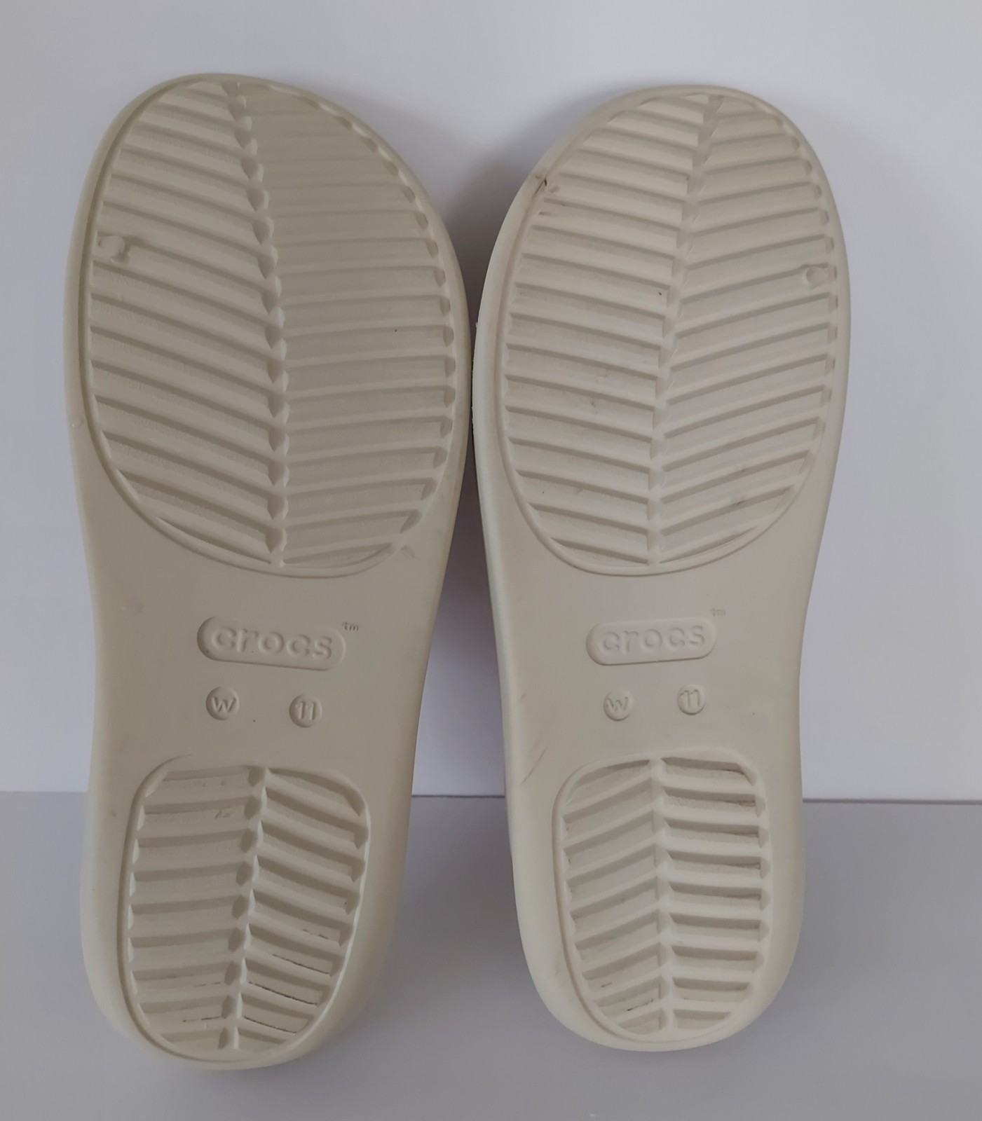 CROCS GETAWAY STRAPPY SLIDE STUCCO Ivory Women’s Size 11