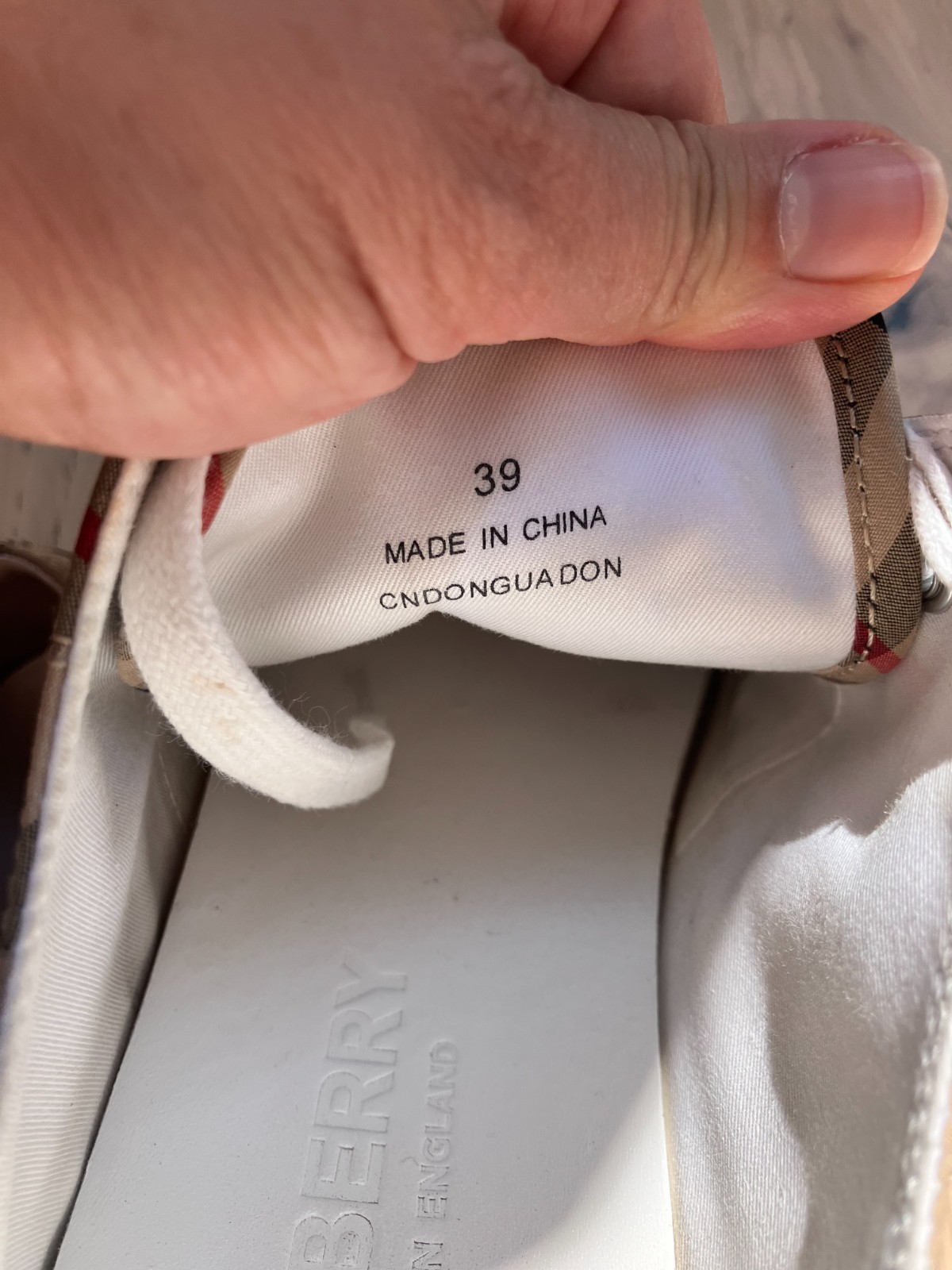 Used Burberry Larkhall BEIGE CHECK CANVAS LOGO WHITE CAP TOE SNEAKERS 39/ US 8.5