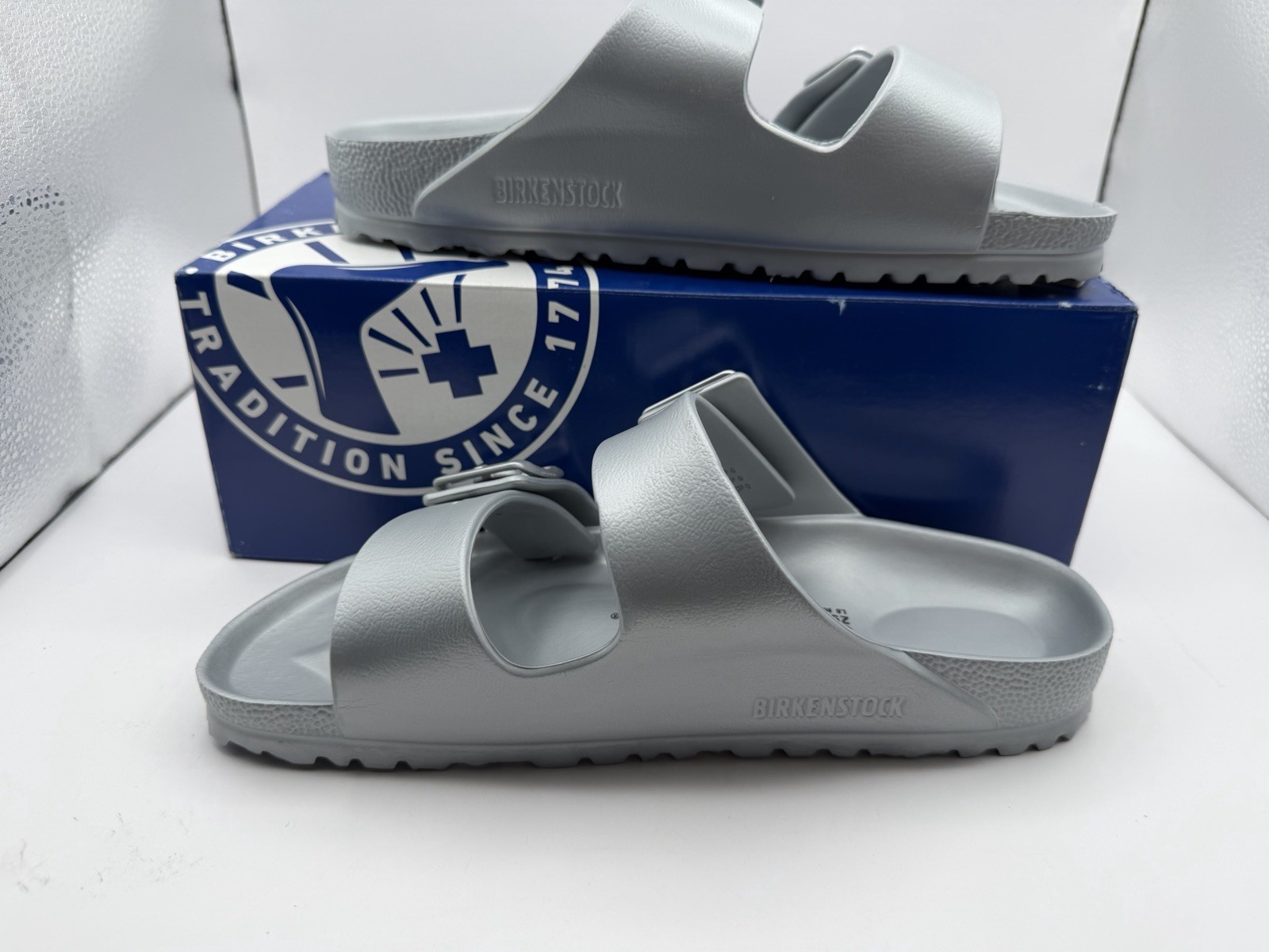 Birkenstock 39 Arizona EVA foam sandals in Gray Silver Unisex W8 M6