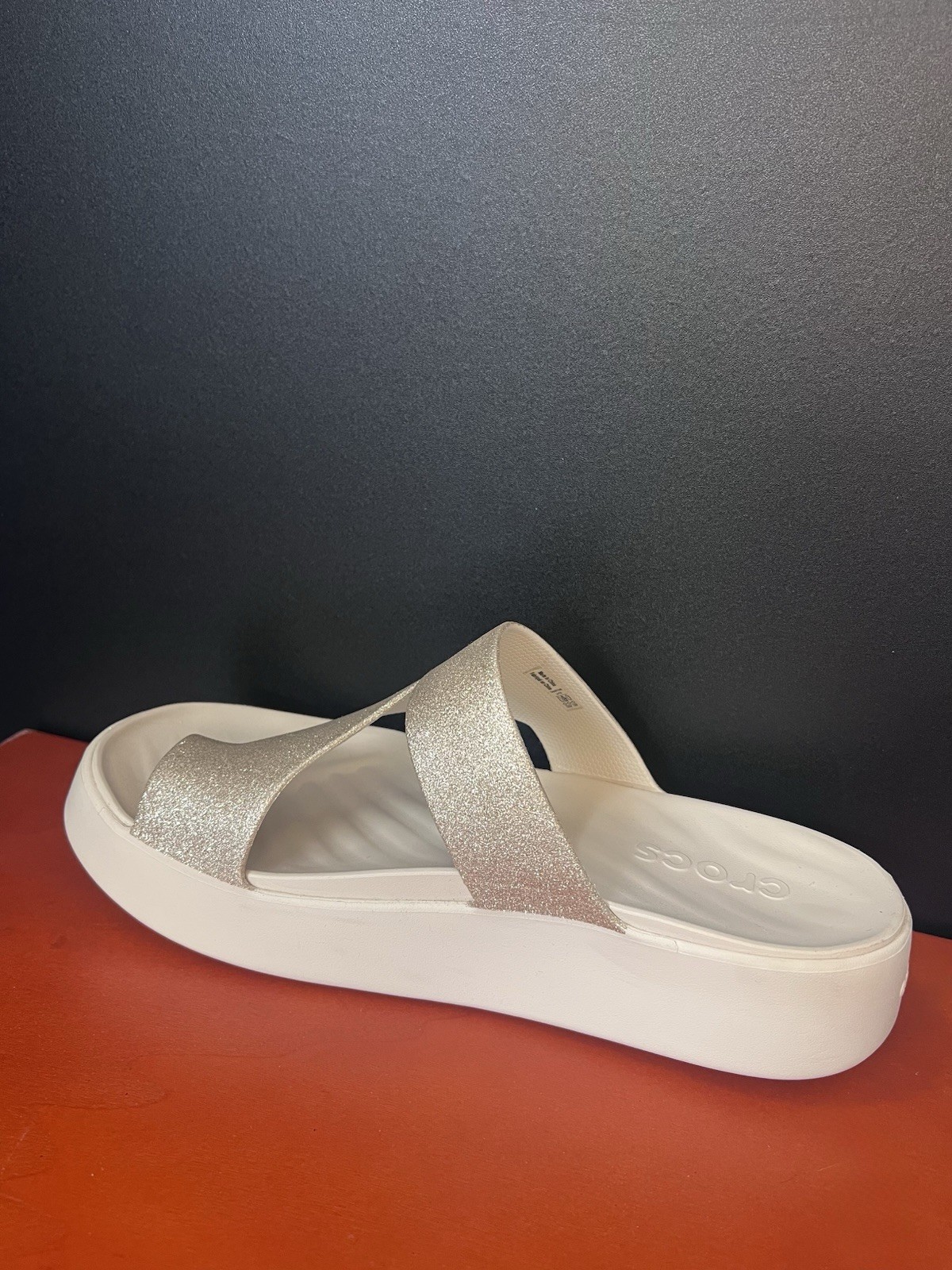Crocs Women’s Size 10 Silver Glitter Croslite Slip-On Platform Sandals Comfort