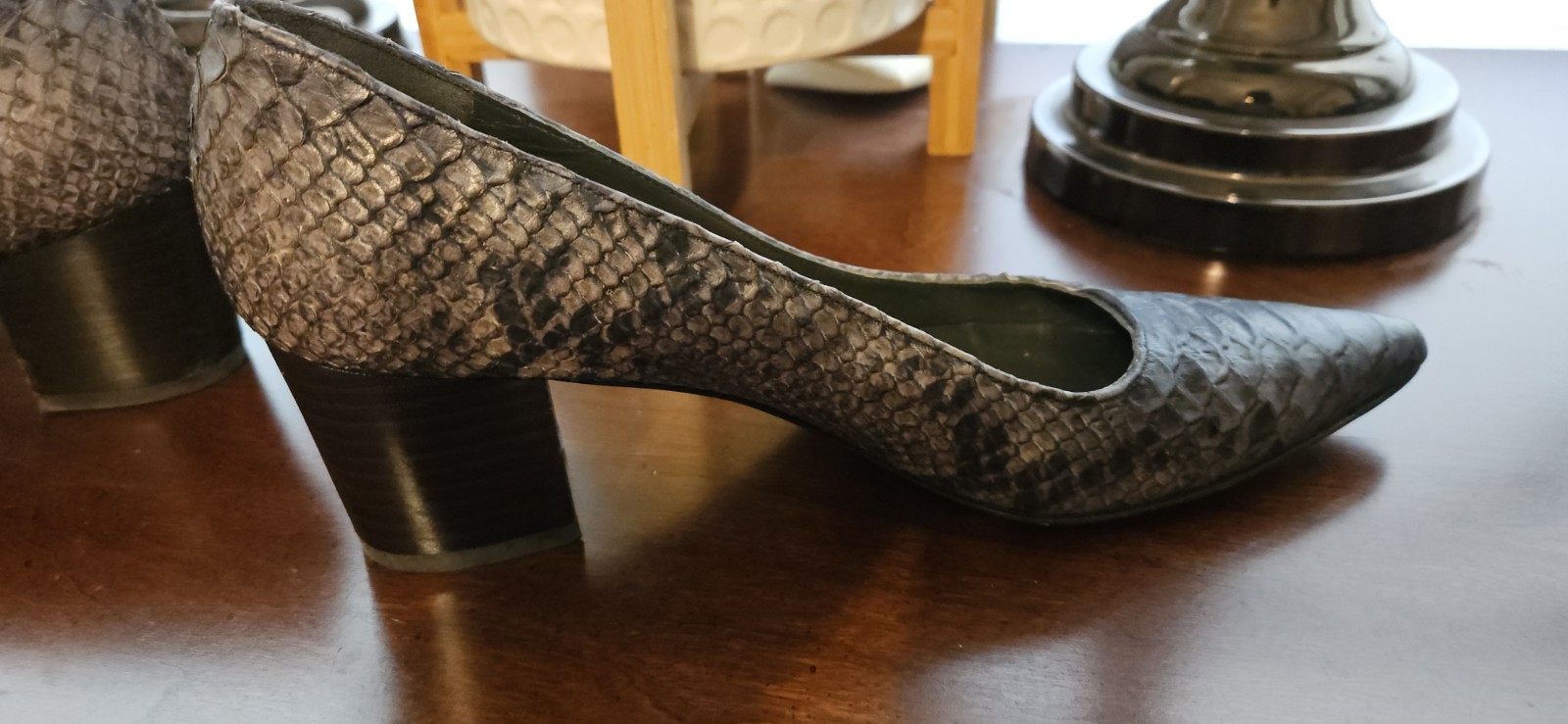 Stuart Weitzman Women’s Snake skin Block Heel Pump Grey And Black Size 8.5 SS
