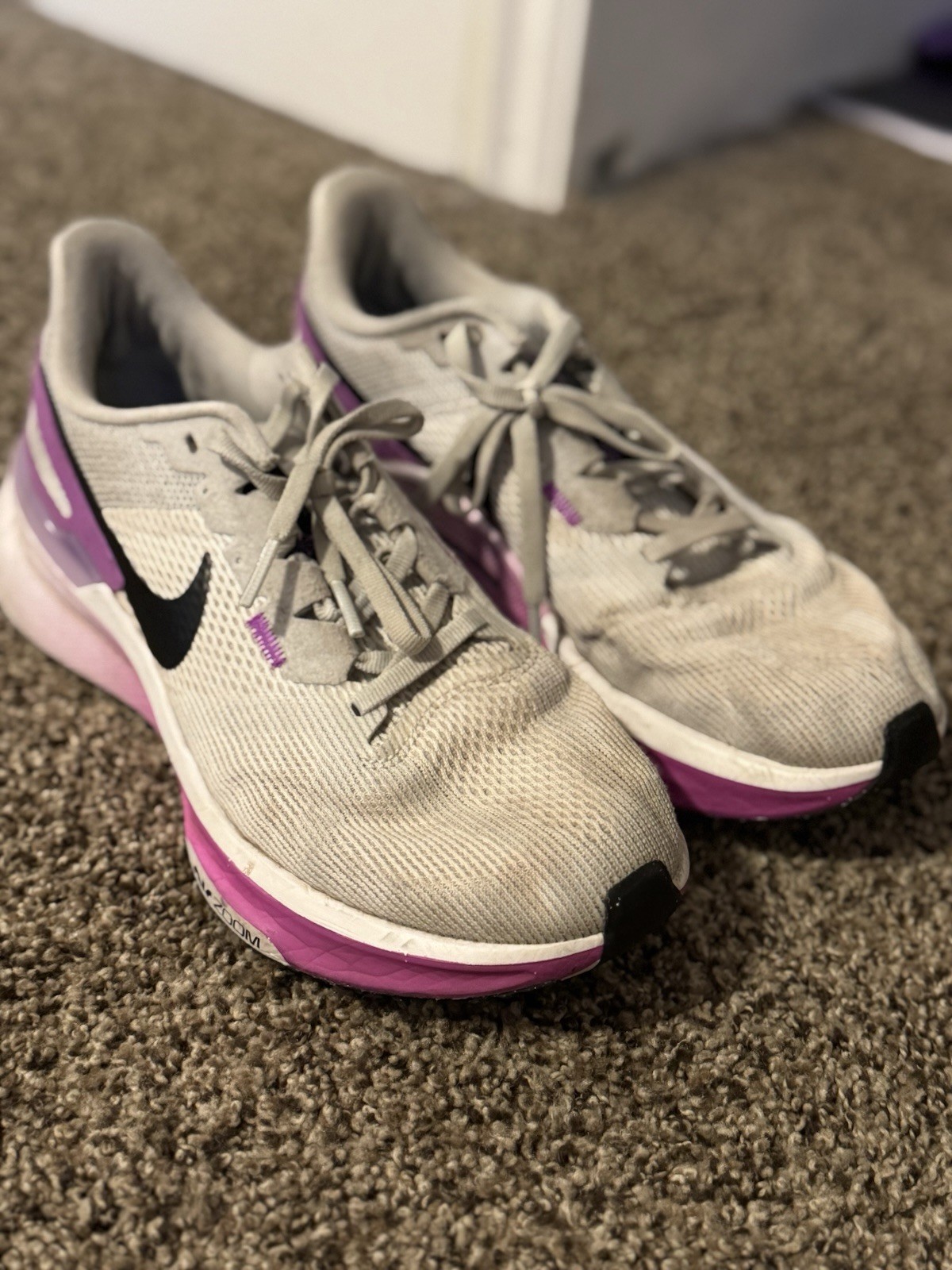 Nike Air Zoom Structure 25 Women’s Mesh Sneakers White/Fuchsia DJ7884-100