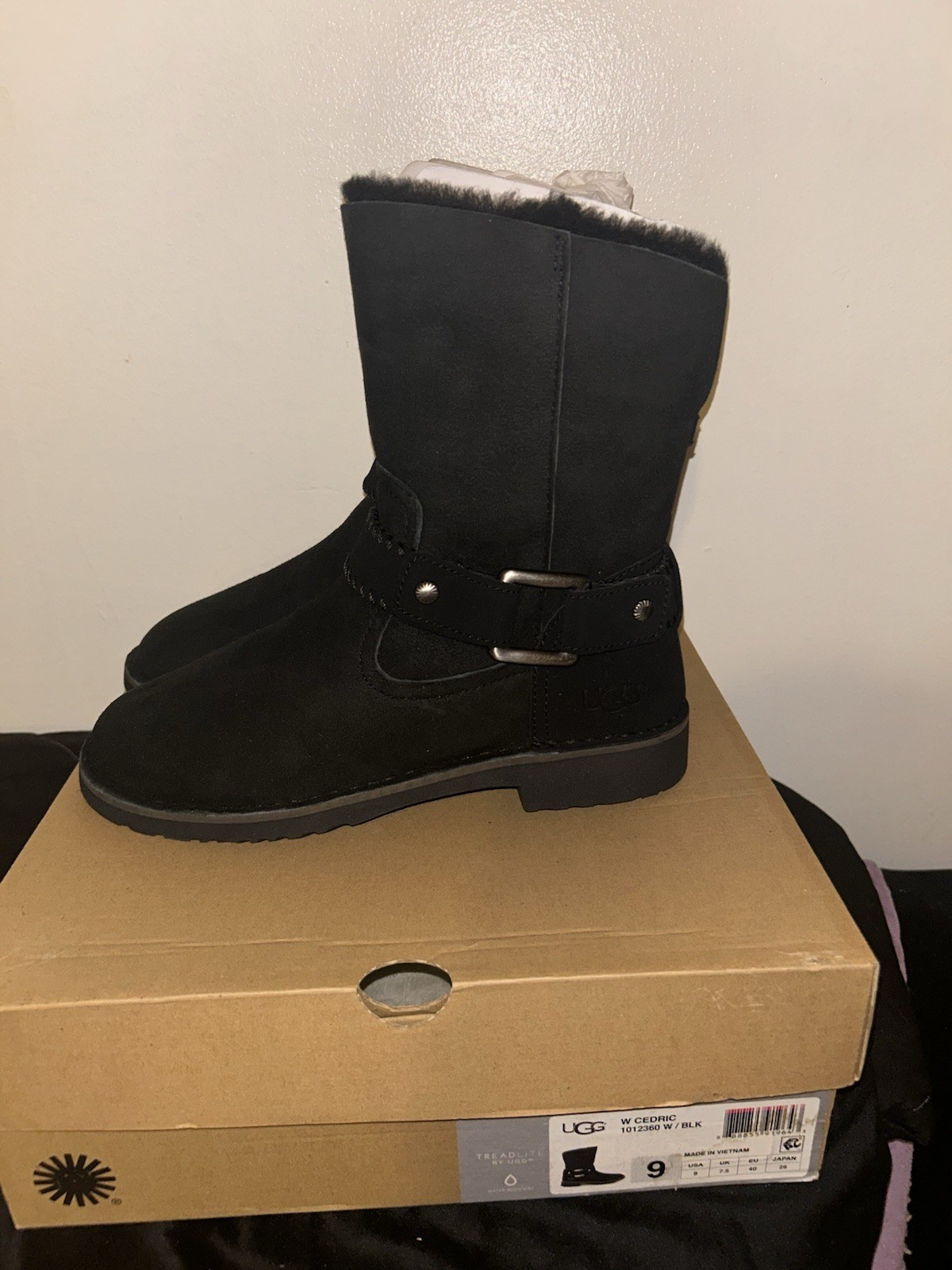 UGG Cedric Women’s Black Suede Mid-Calf Boots Faux Fur Buckle US 9