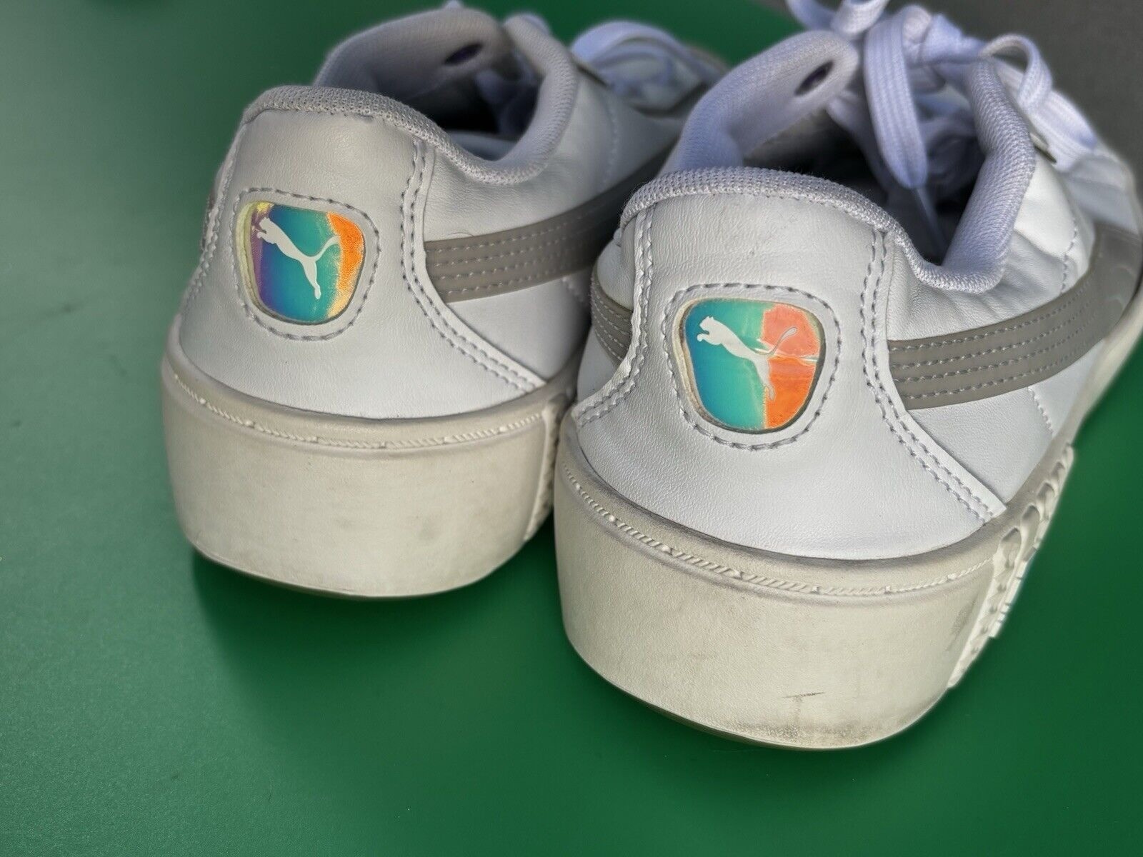 Puma Smash Platform V2 Womens Size 8 White Sneakers 381450-01 Athletic Shoes