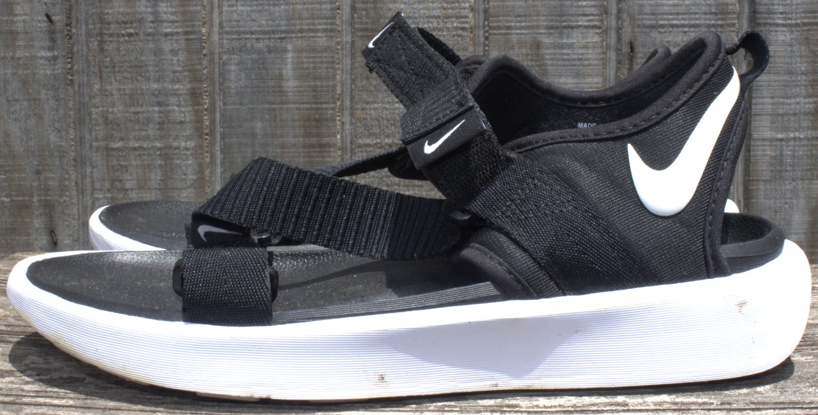 Nike Vista Sandals Women’s Size 9 Black White Adjustable Straps DJ6608‑001