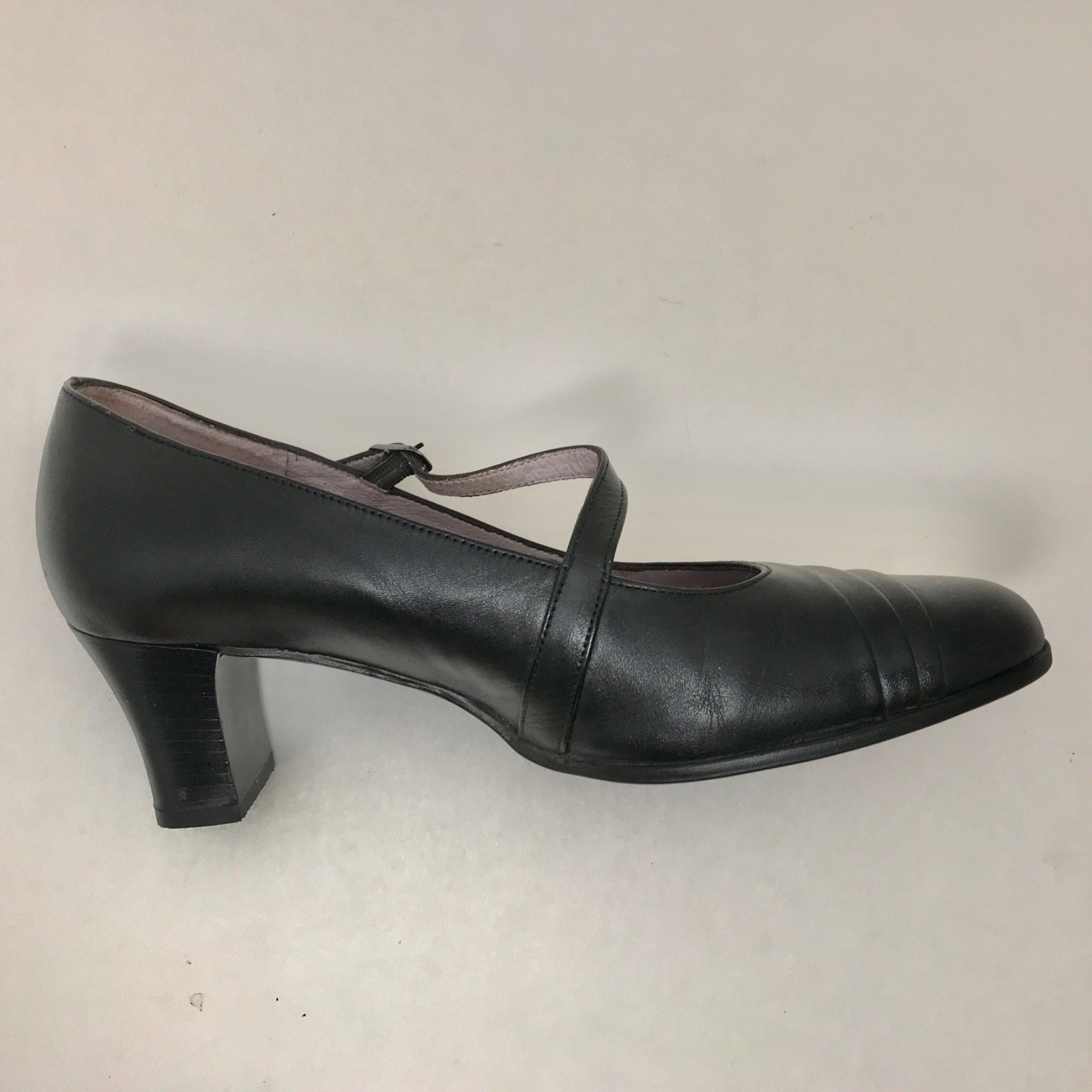 BeautiFeel Classic Black Mary Jane Heels Ankle Strap Latex Sole EU38 US 7.5-8.0