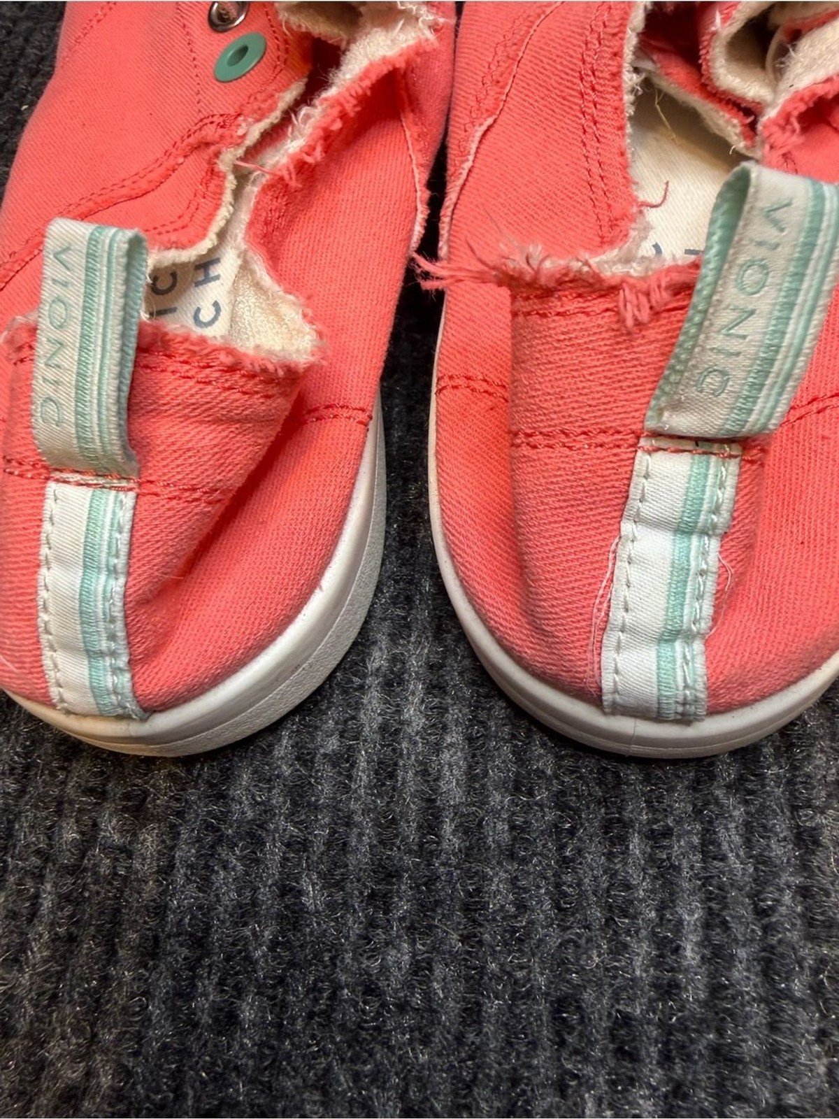 Vionic Beach Coral Slip-On Sneakers