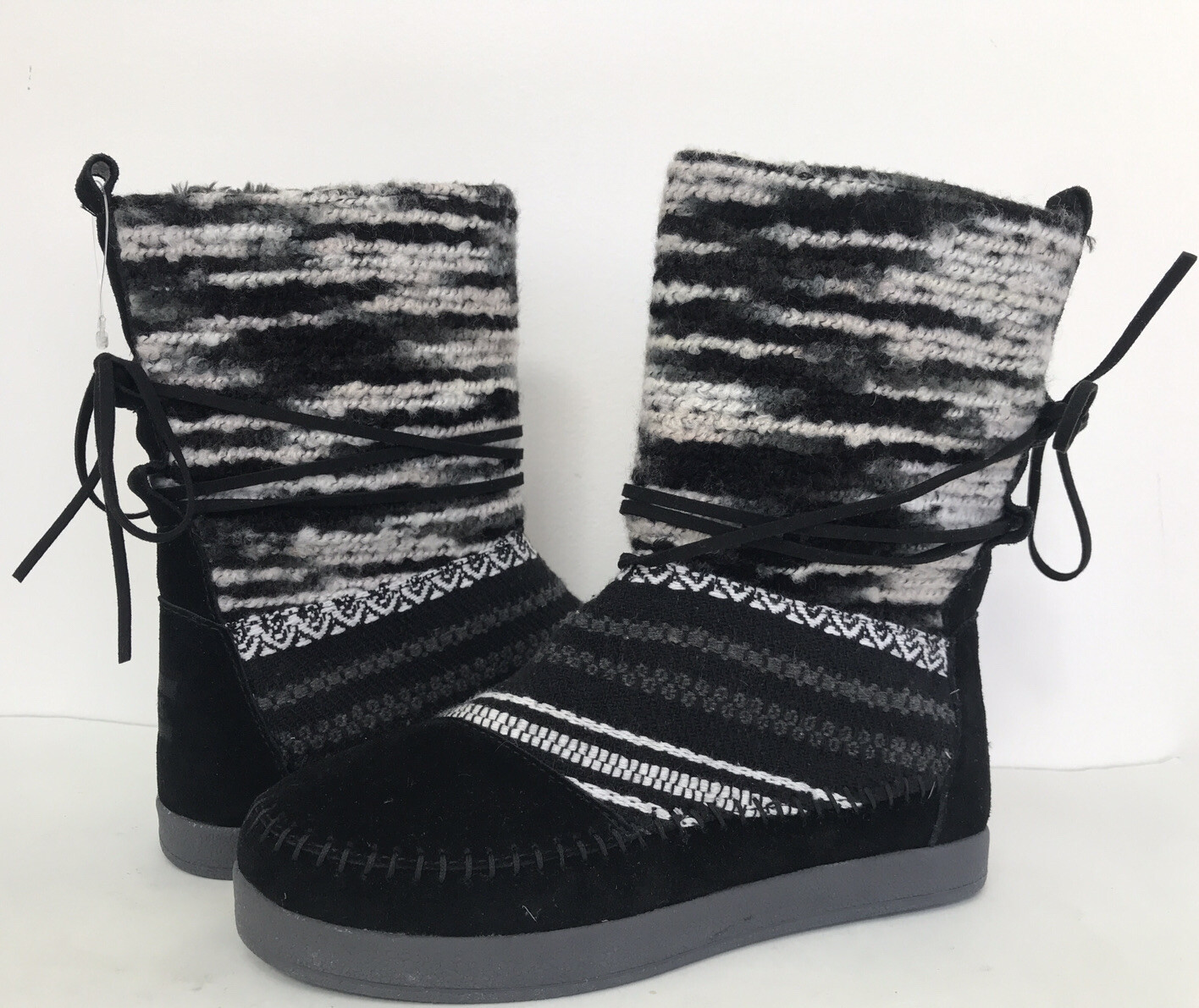 New TOMS Women’s Size 6 Nepal Suede Textile Mix Knit Boots Bootie Black Multi 6M