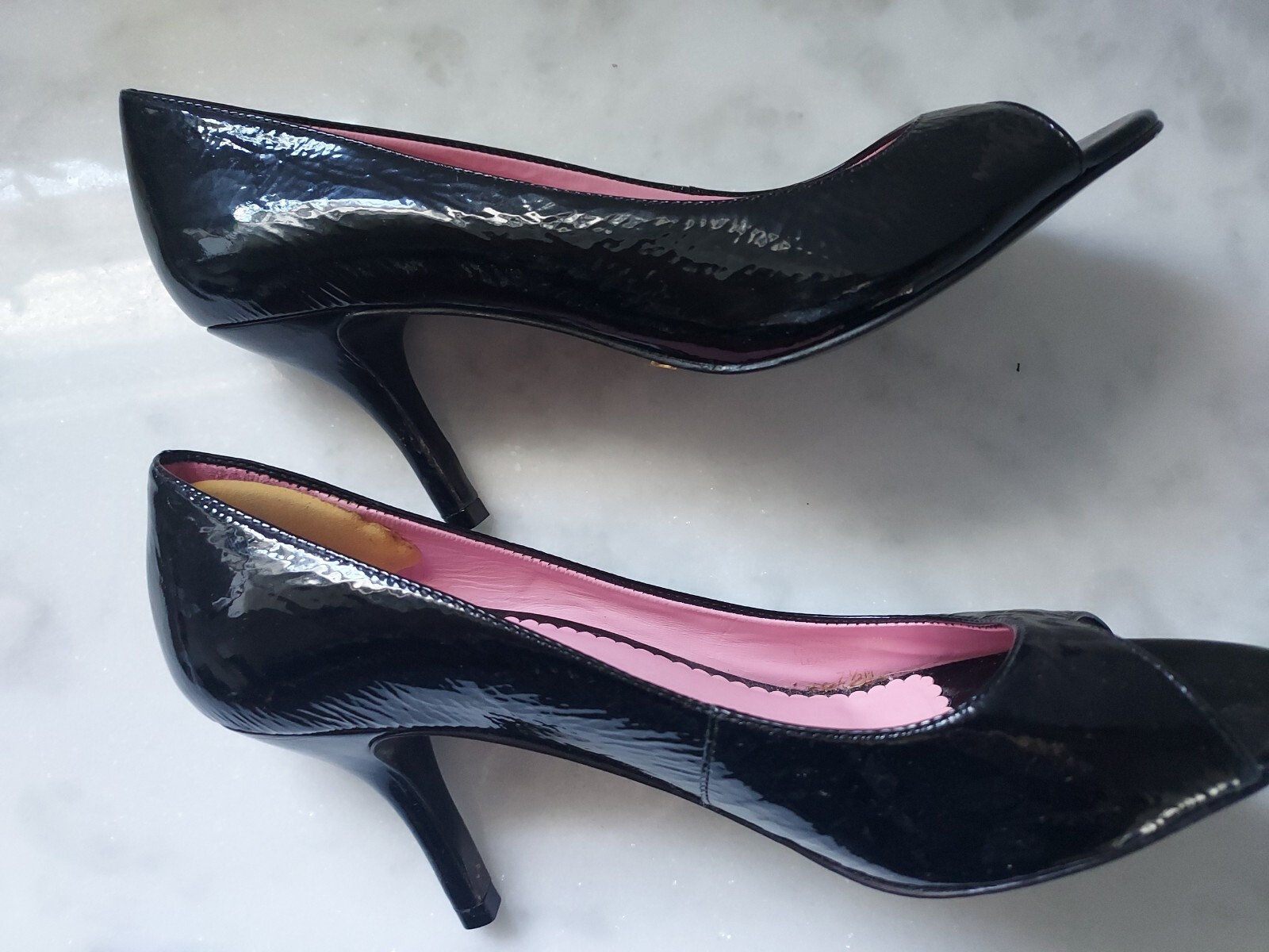 Lilly Pulitzer Sz 7.5 Black Patent Leather Open Toe Pumps 3.25″ Heel