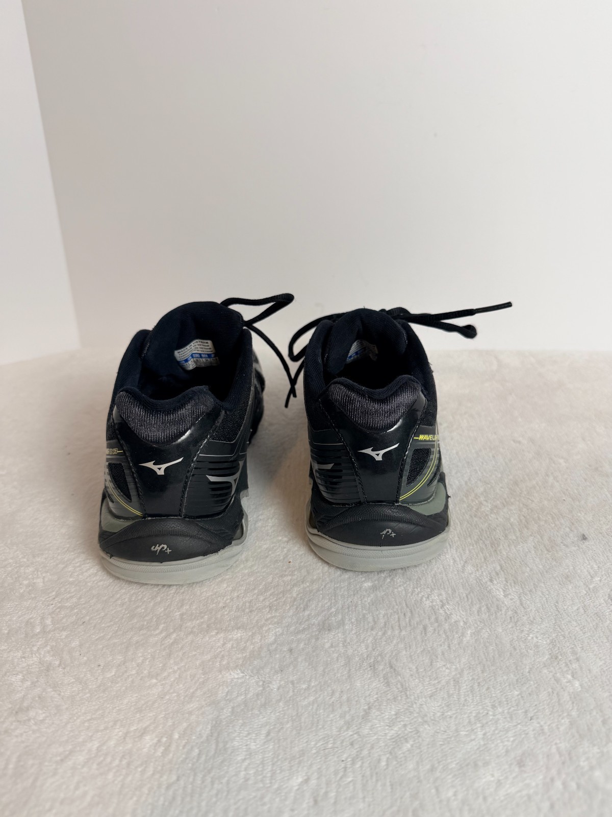 Mizuno Wave Lightning Volleyball Shoes Black Silver Women’s US 6.5