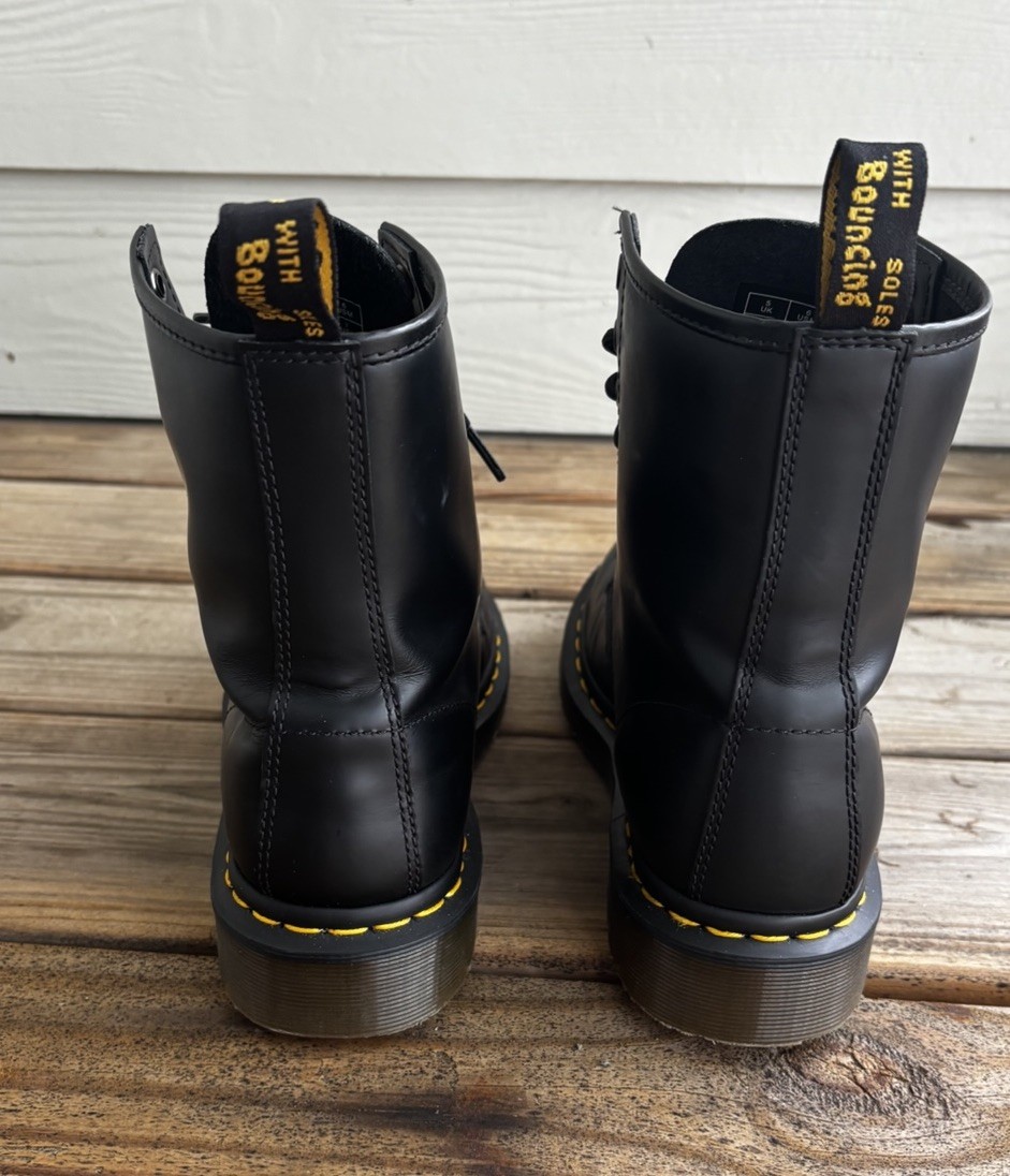 Dr Martens 1460 Smooth Leather 8 Eye Lace Up Boots Black Womens US 7 EU38