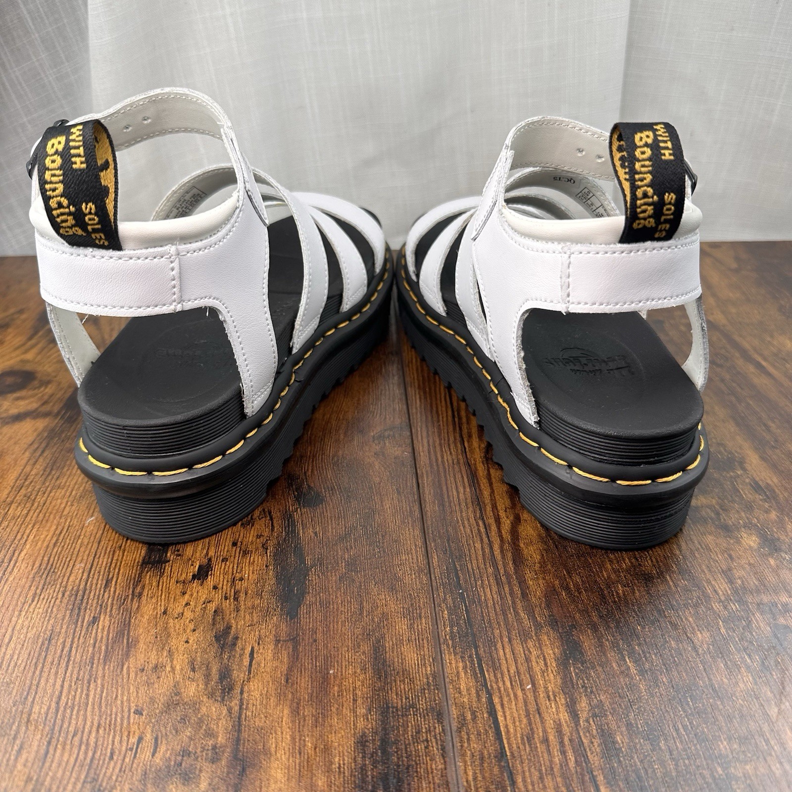 Dr. Martens Blaire Hydro Leather Platform Sandals Women’s US 8 White Defects