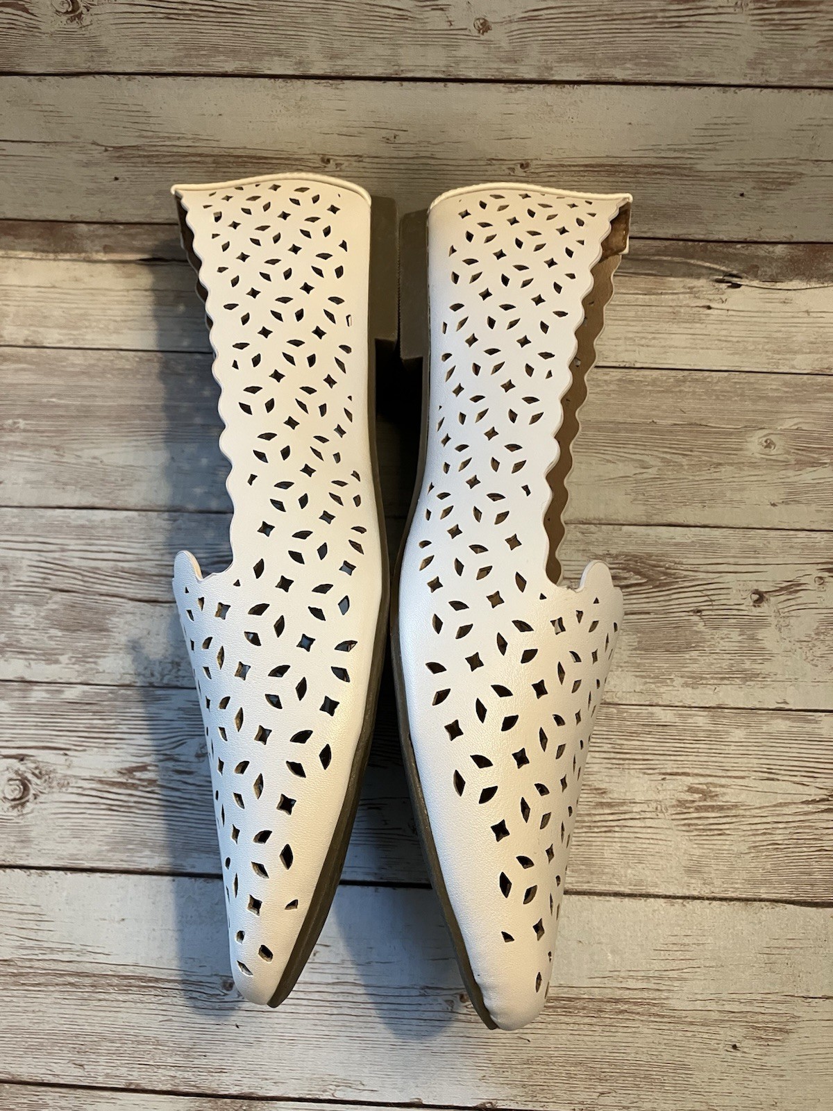 New Union Bay Women’s 8.5 Whitney Ivory Shoes Loafer Flats Laser Cut Out