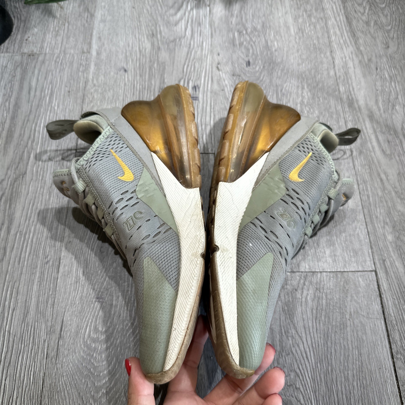 Nike Air Max 270 Dark Stucco Metallic Gold AV8427-001 Women’s – Size 8