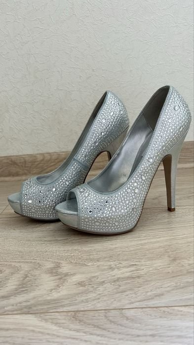 women steve madden heels leather 35
