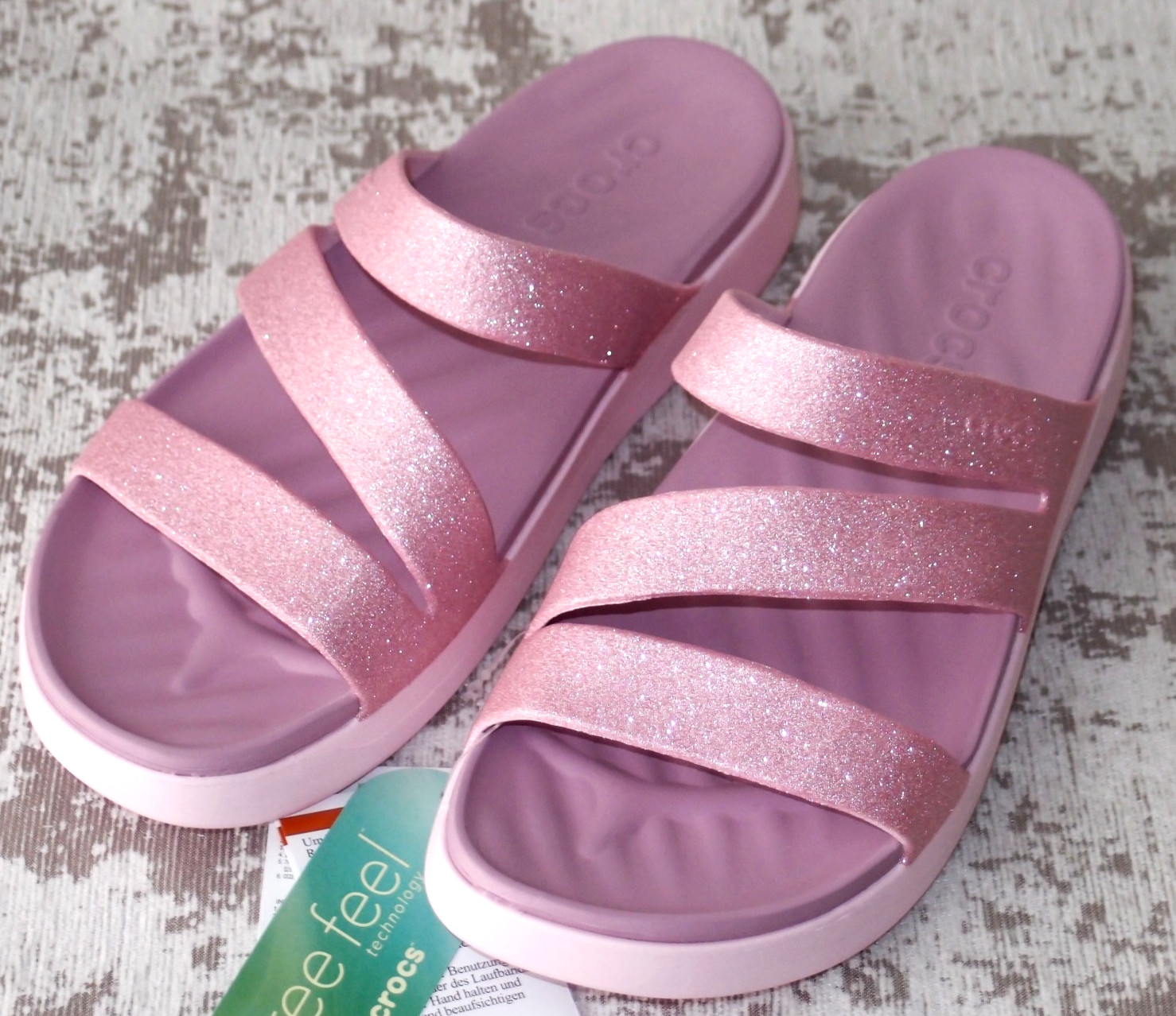 Crocs LiteRide Getaway Strappy Sandal ❤️❤Runs SMALL!!!!!❤❤️SIZE 10❤️PINK GLITTER