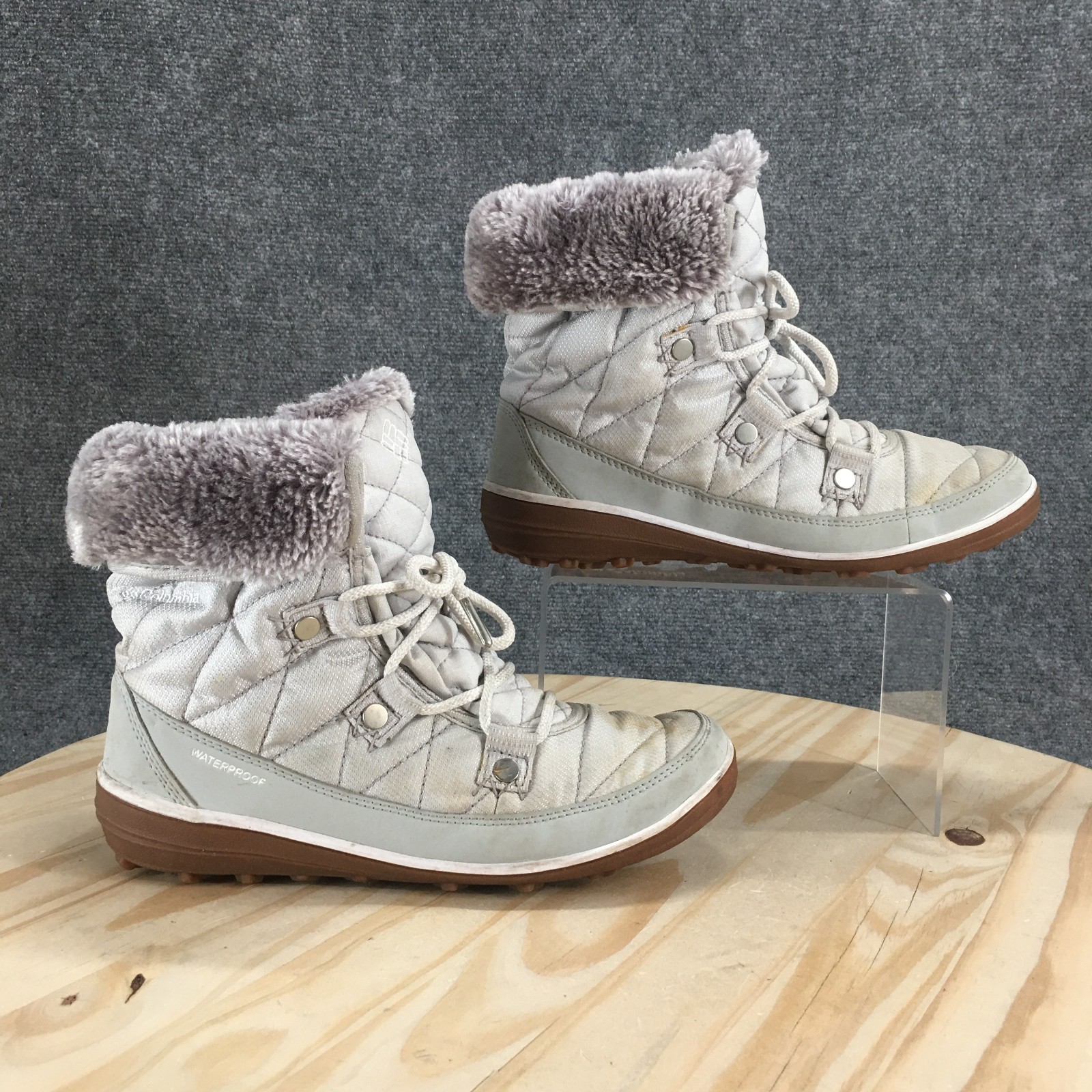 Columbia Boots Womens 8 Snow White Fabric Faux Fur Trim Lace Up Quilt BL5968-063