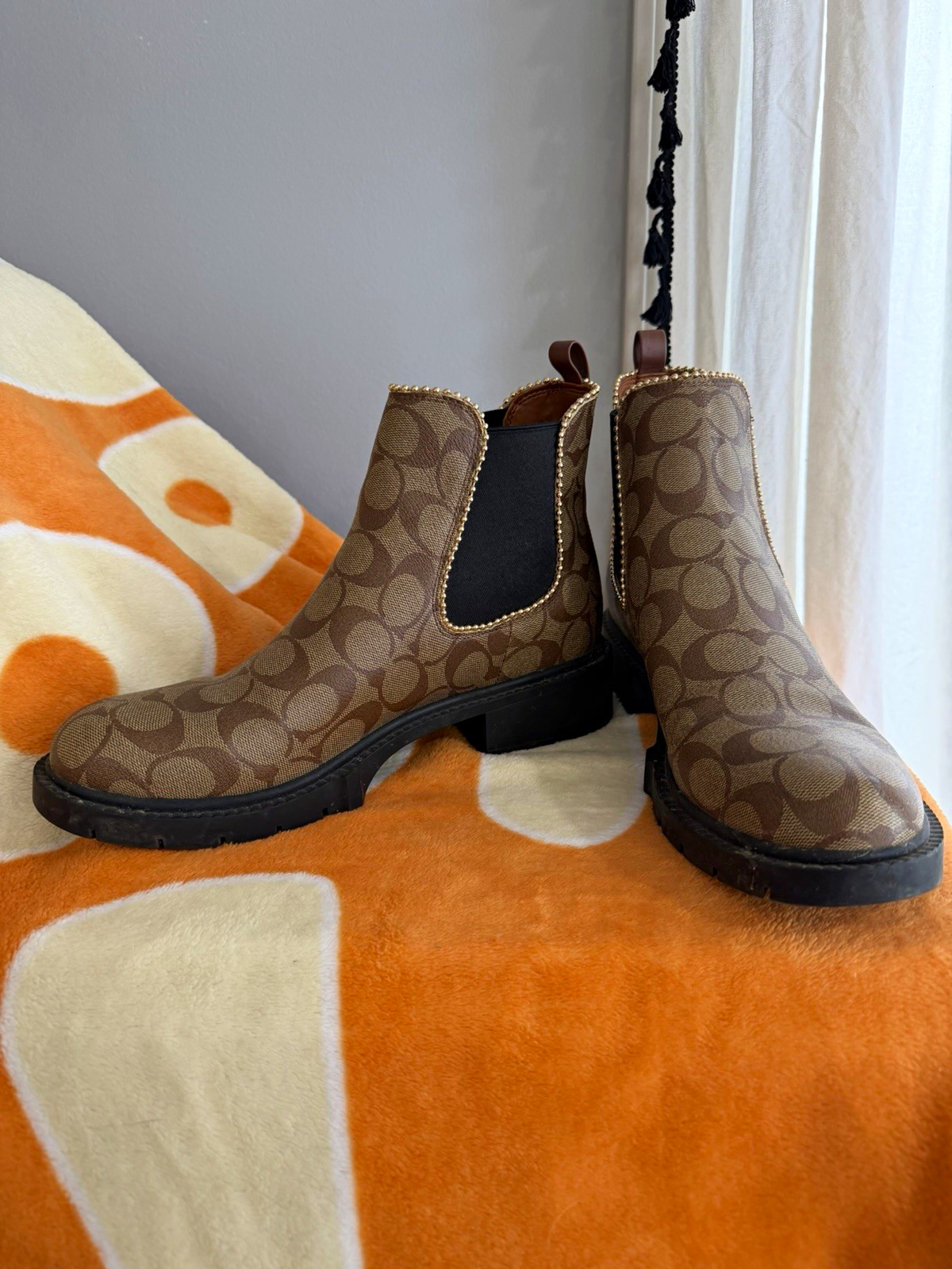 Coach Women’s Brown Signature Logo Leather Chelsea Ankle Boots Slip-On 10