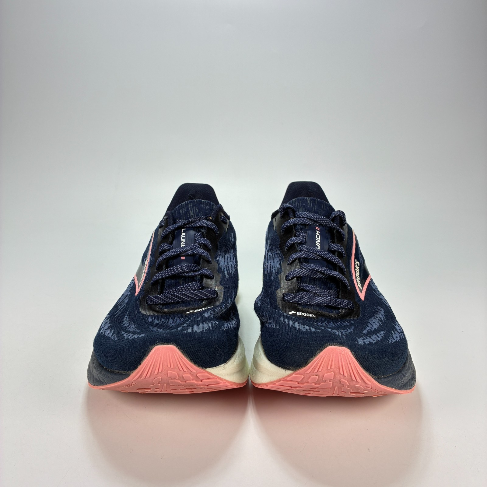 Brooks Launch 11 Peacoat Blue Peach Running Shoes 1204391B483 Women’s Size 10