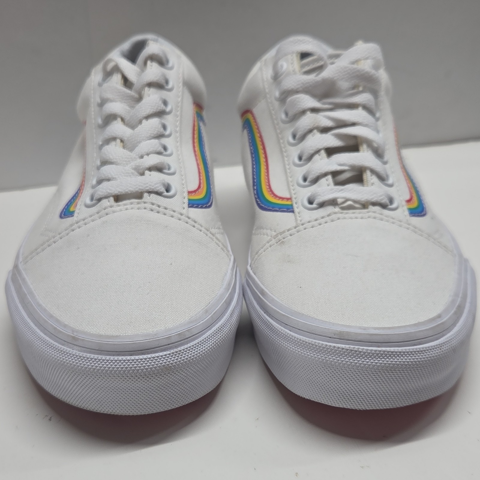 VANS Old Skool Women’s White Canvas Low Top Pride Sneaker Size W-10 M-8.5