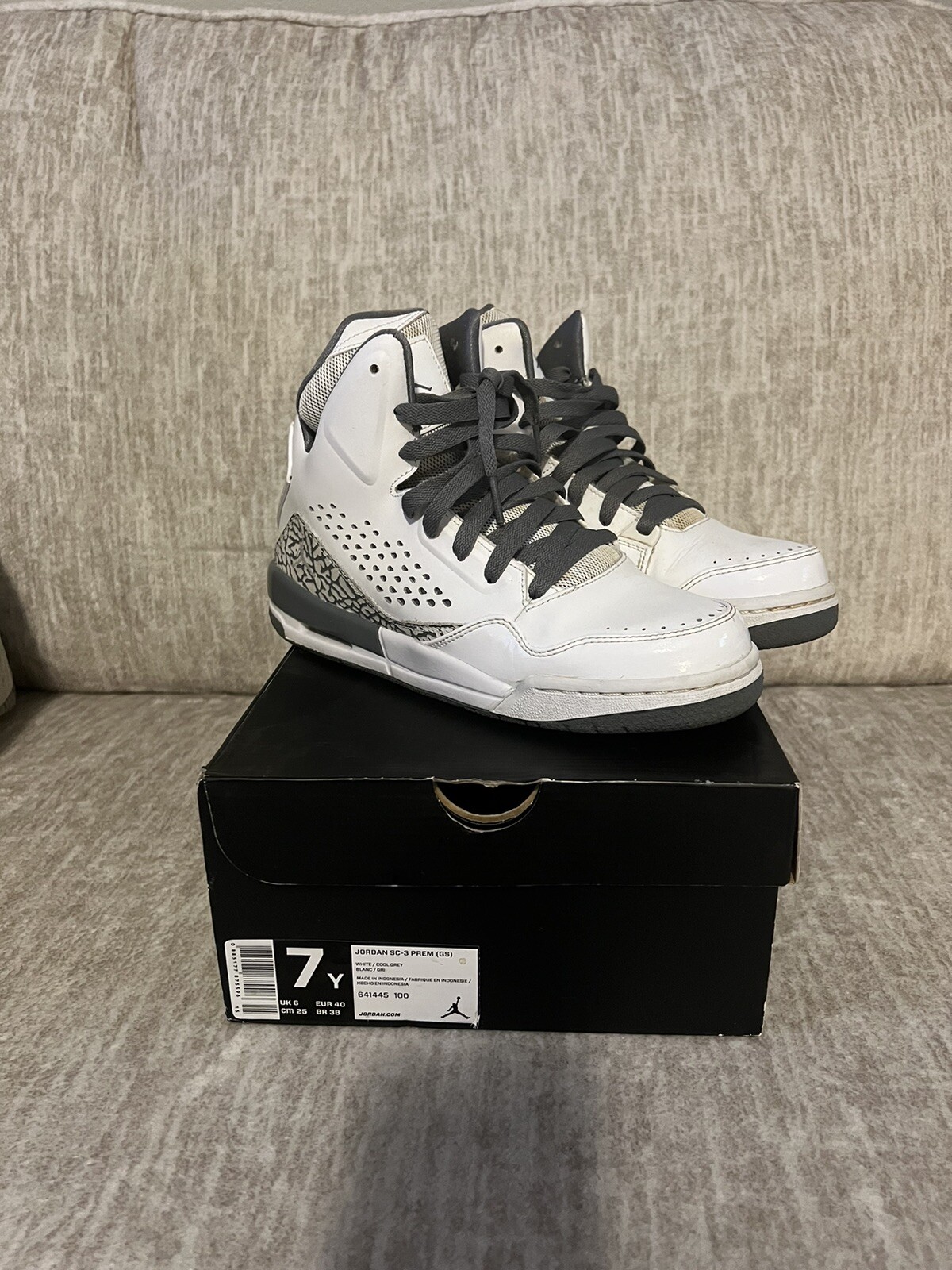 new Nike Jordan SC 3 Prem GB 641445-100 youth Size 7Y