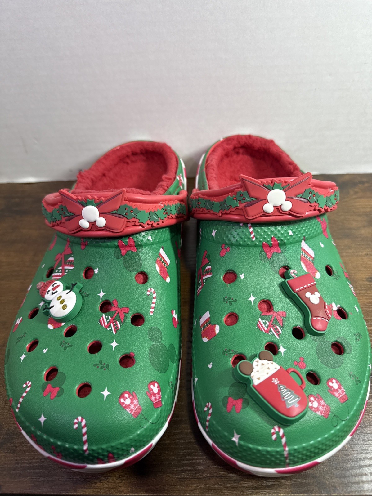 Crocs Disney Mickey Minnie Holiday Christmas Clogs Fleece Lined Size M10/W12 NEW