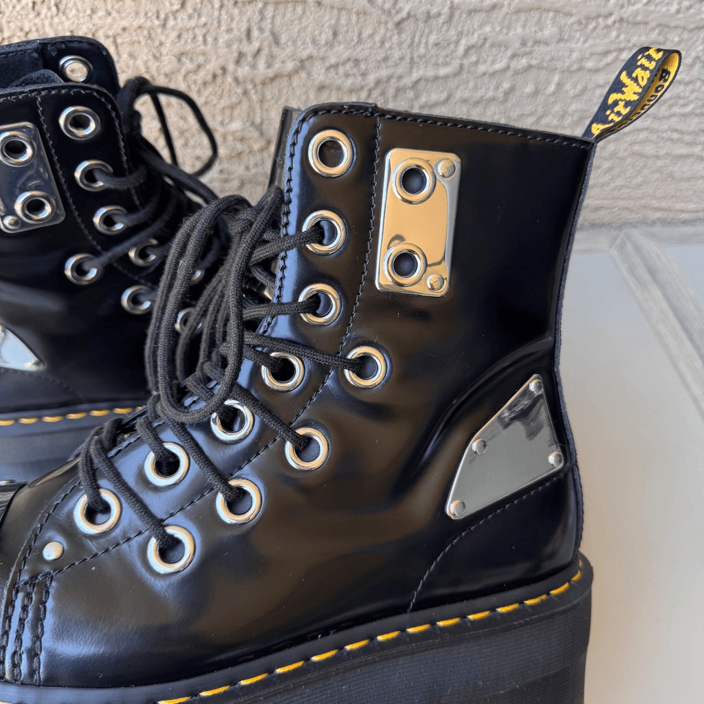 Dr. Martens Jadon Max Rebel Platform Boots Womens 10 Metal Plate Black Leather