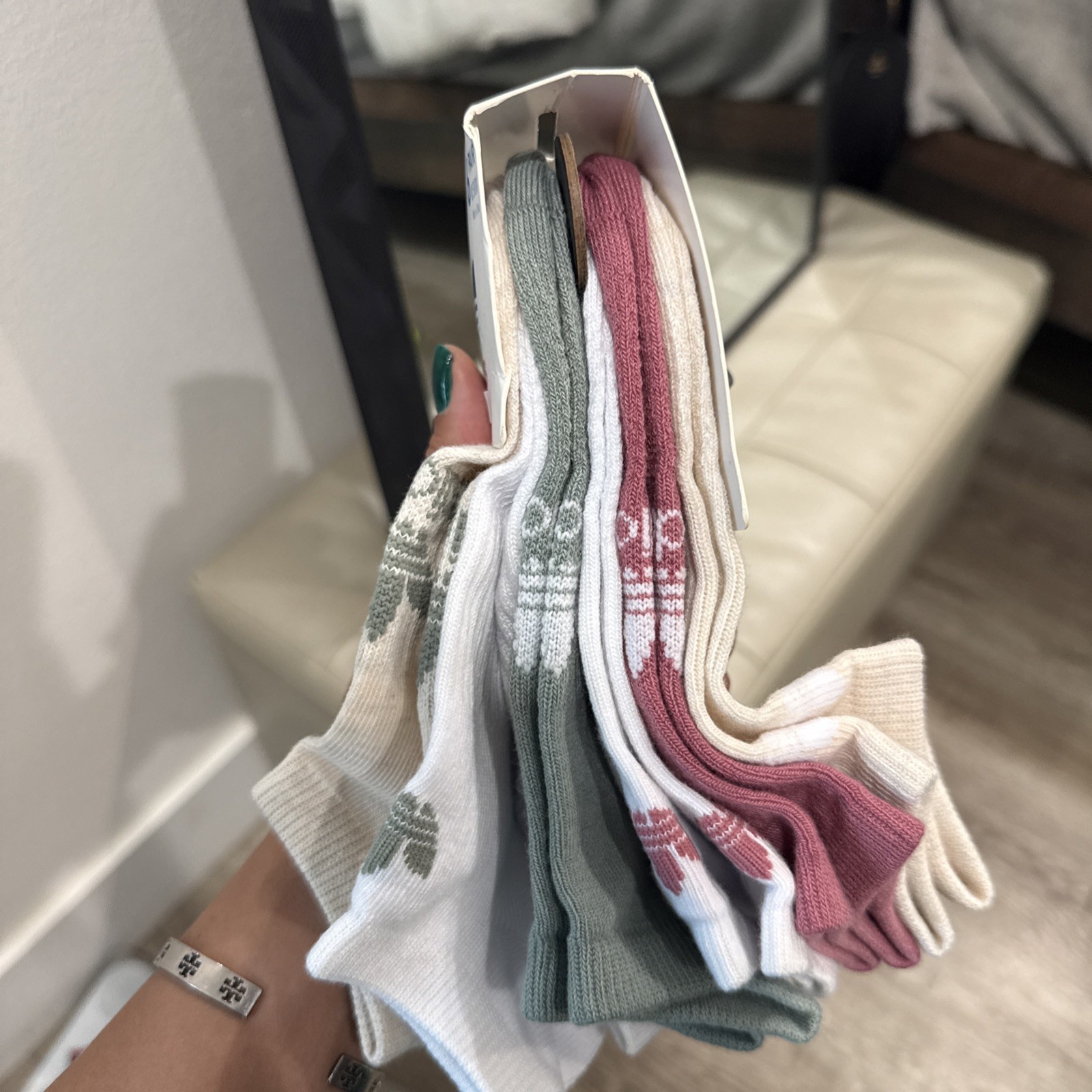 Adida No Show Socks Women’s 6-10 White 6 Pairs
