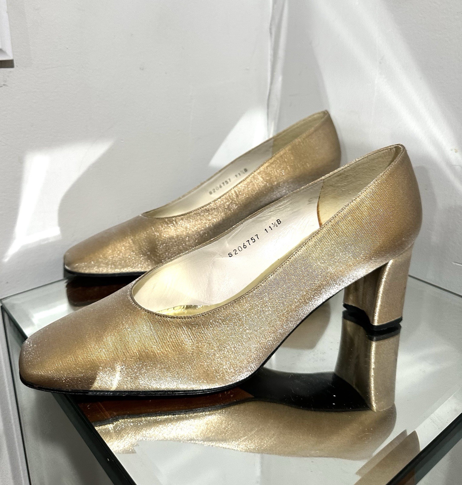 Stuart Weitzman 11.5 Champagne Metallic-Pumps