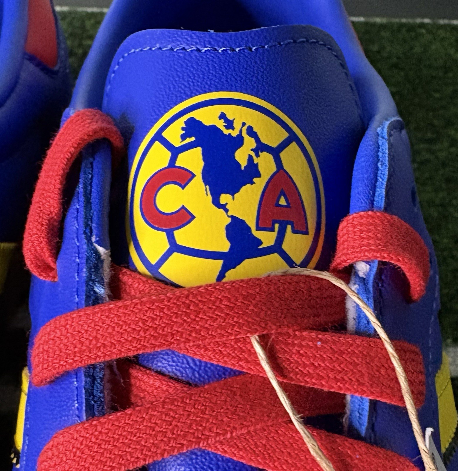 US Men’s 9.5/Women’s 10.5 – Adidas Samba Licensed “Club America” KJ3531