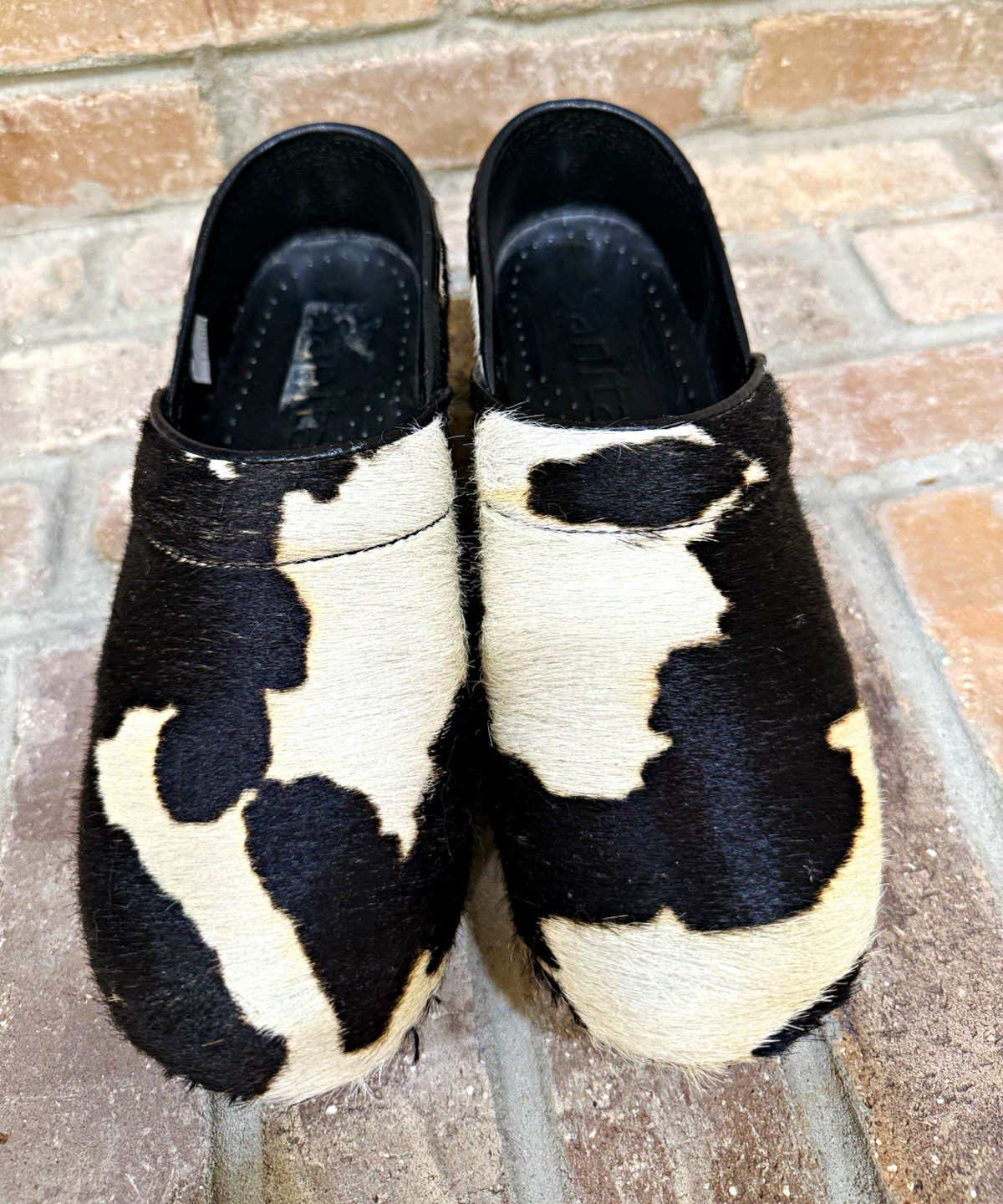 Sanita Women’s Leather Cow Print w/ Fur Slip-On Clogs EU 37 US 6.5 Black/White
