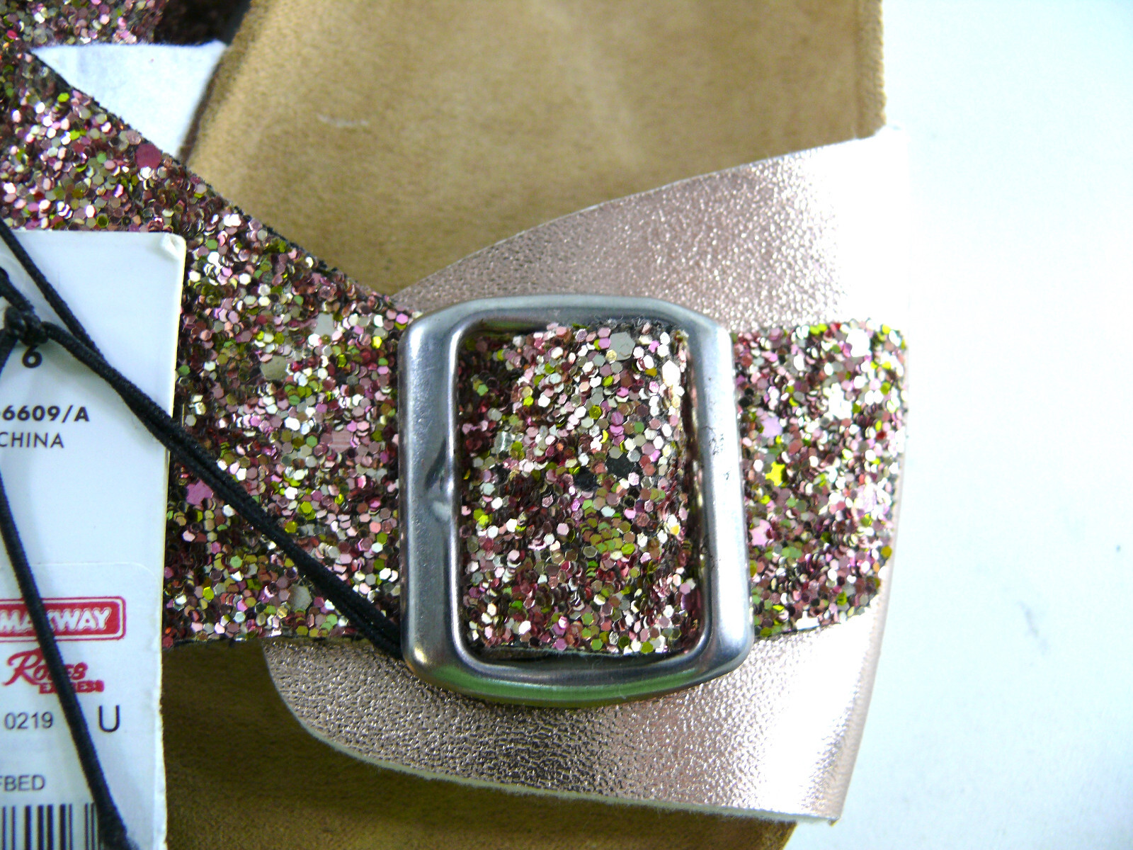 NWT Via Rosa Women’s Footbed slide Sandals Size 6 Rose gold bling buckle slip on